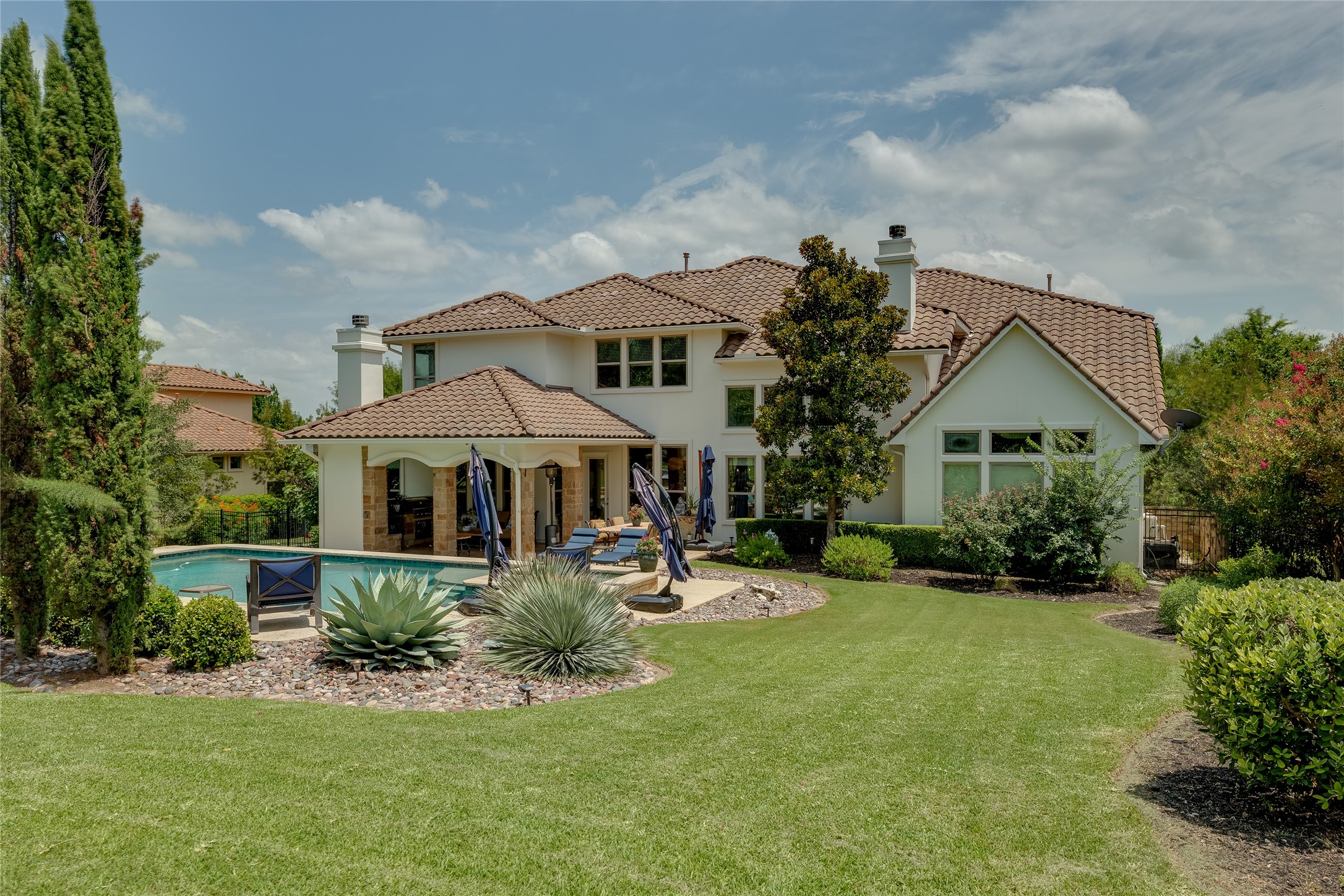 main property photo 39