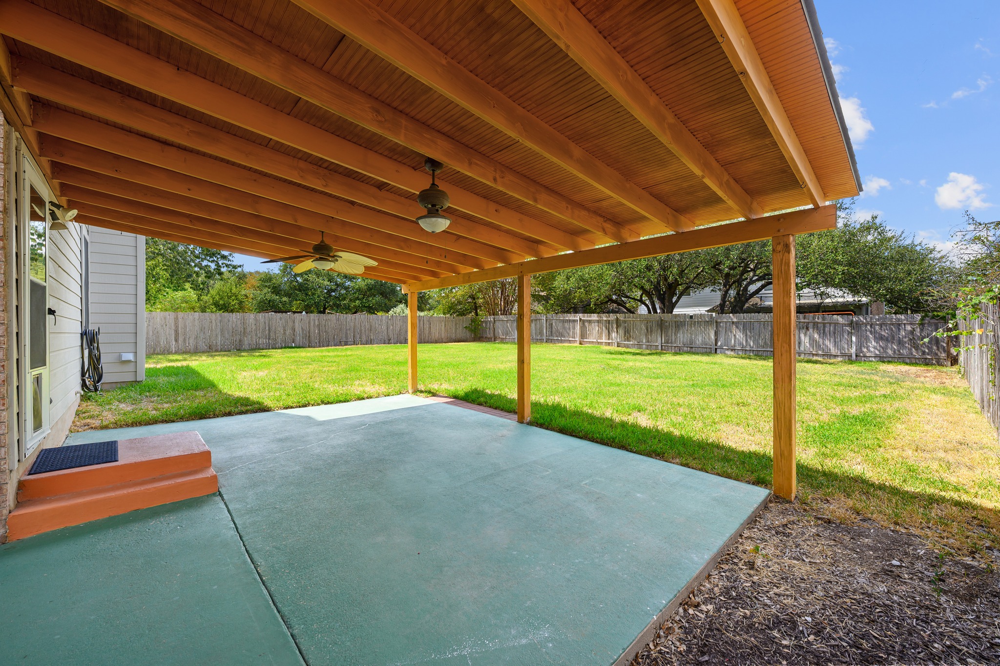 main property photo 33