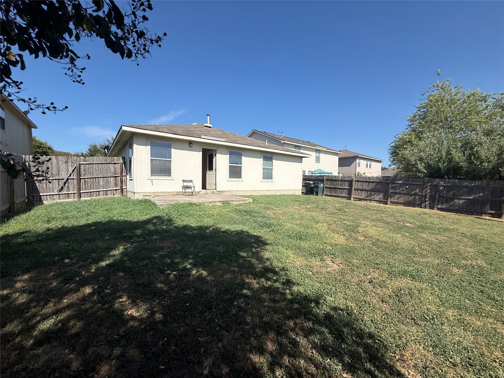 main property photo 16