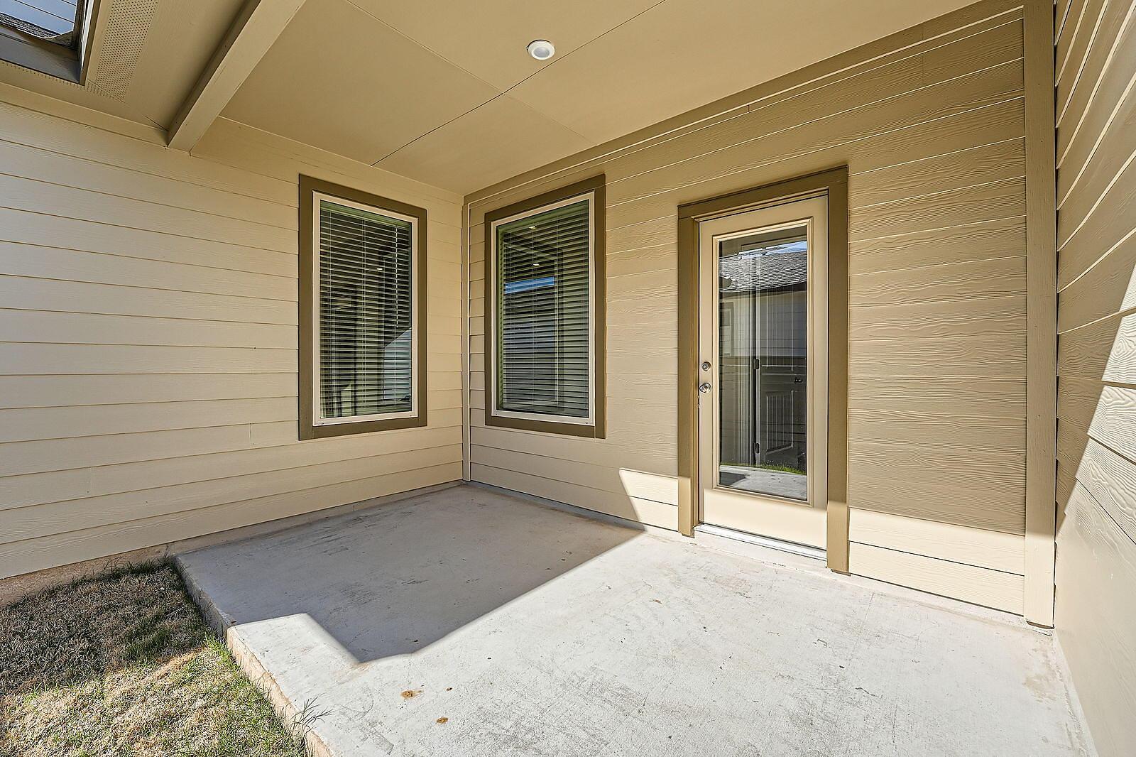 main property photo 23