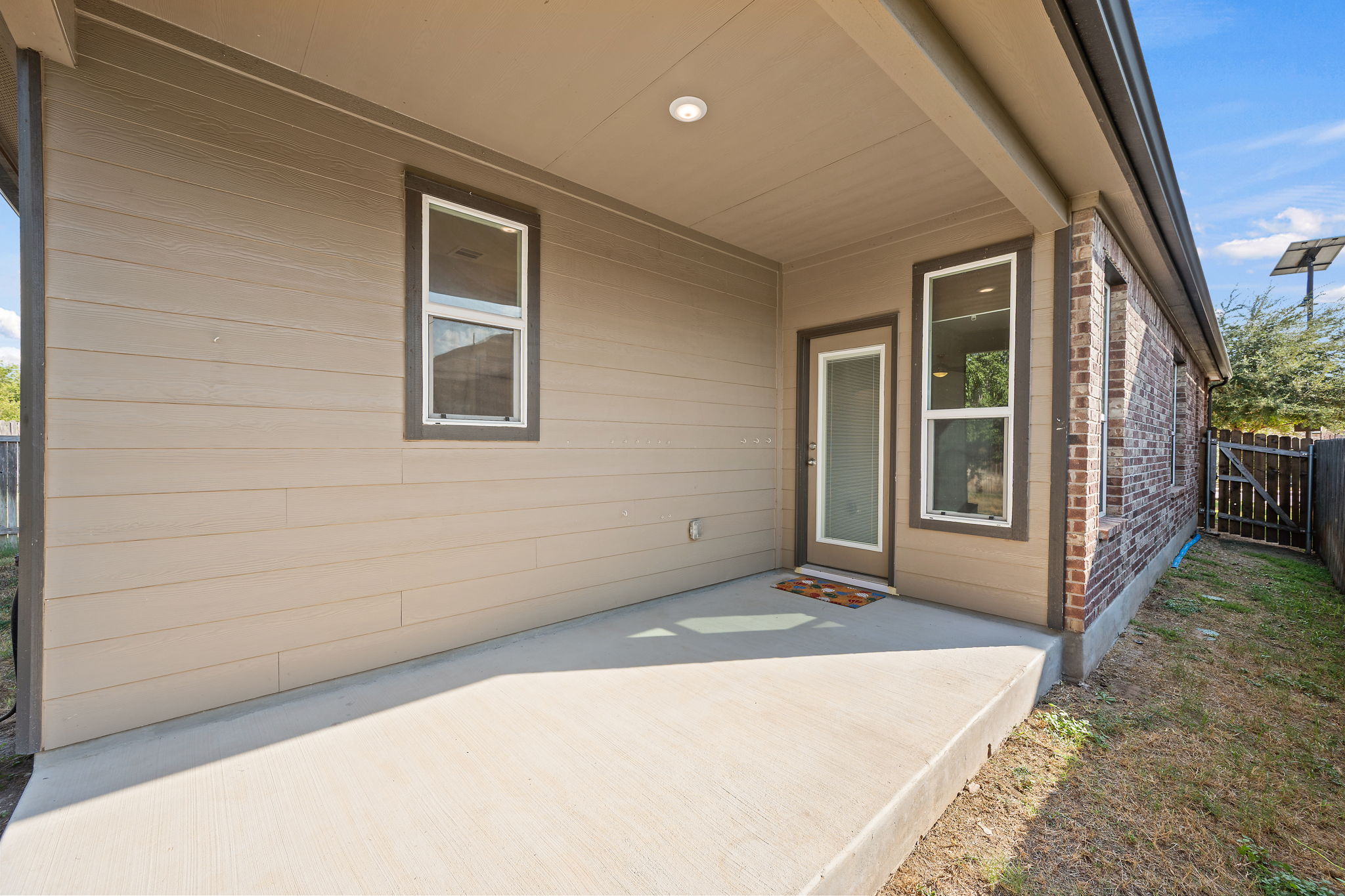 main property photo 21