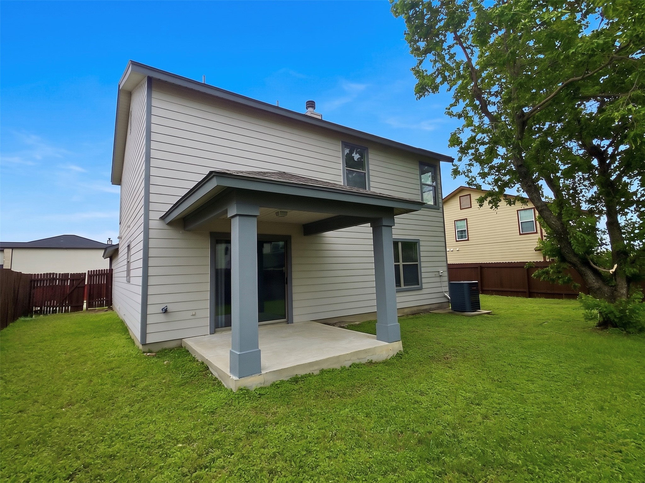 main property photo 18