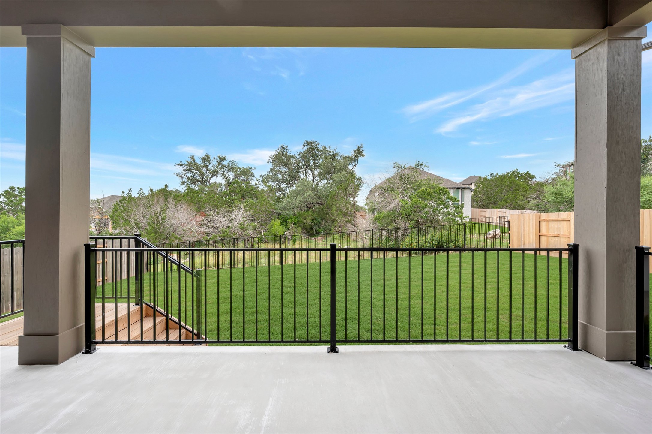 main property photo 27
