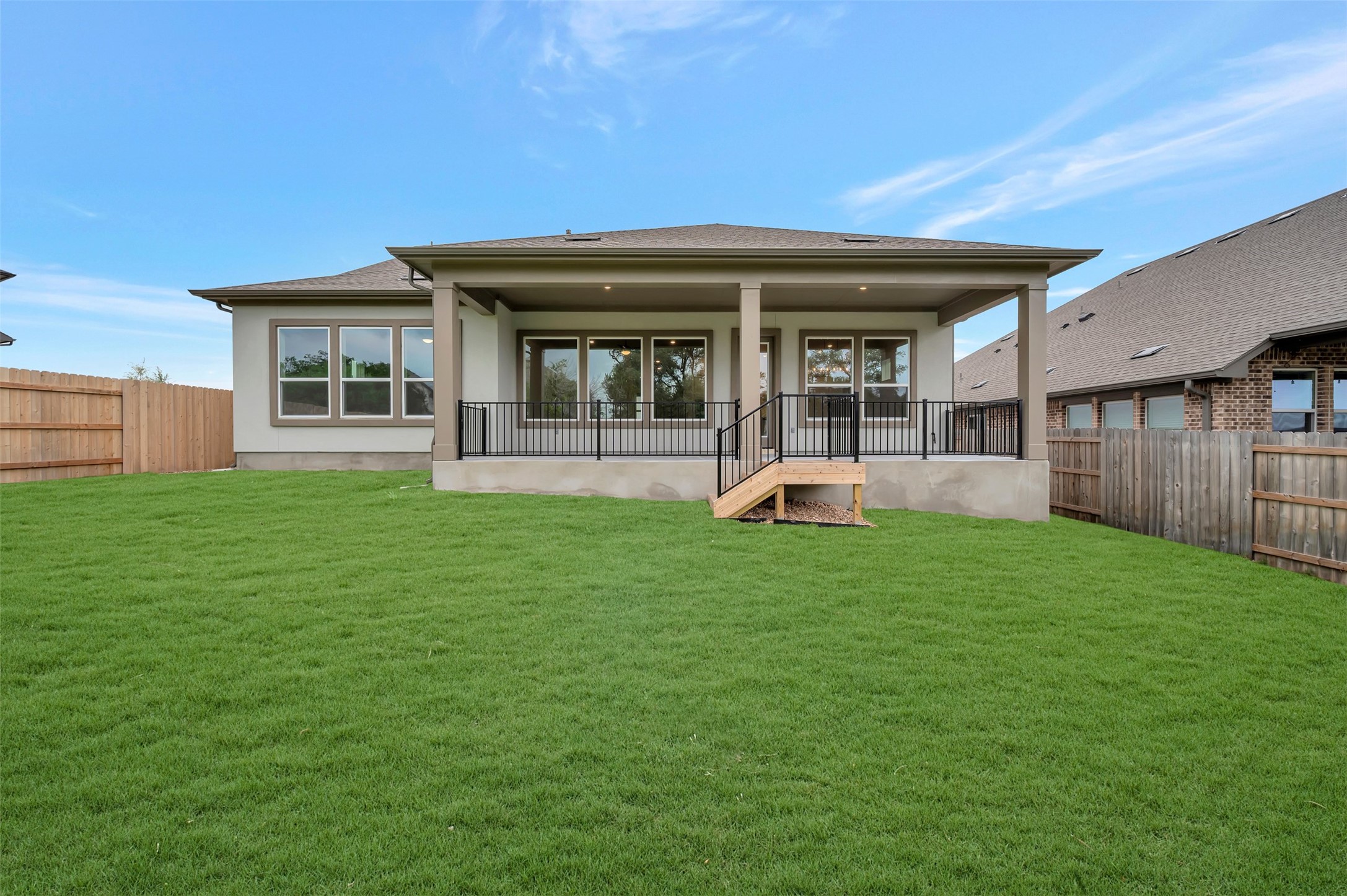 main property photo 28