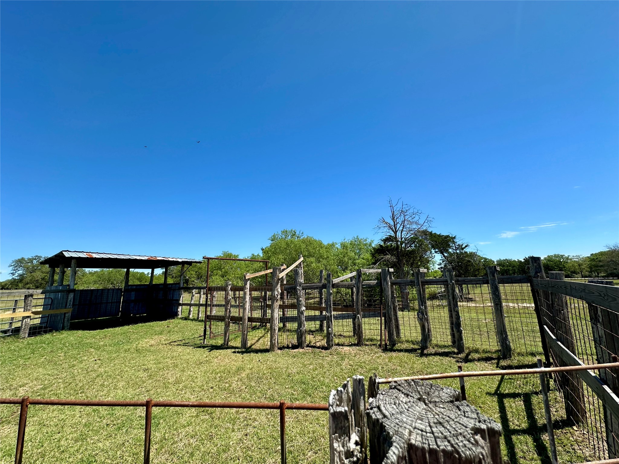main property photo 13