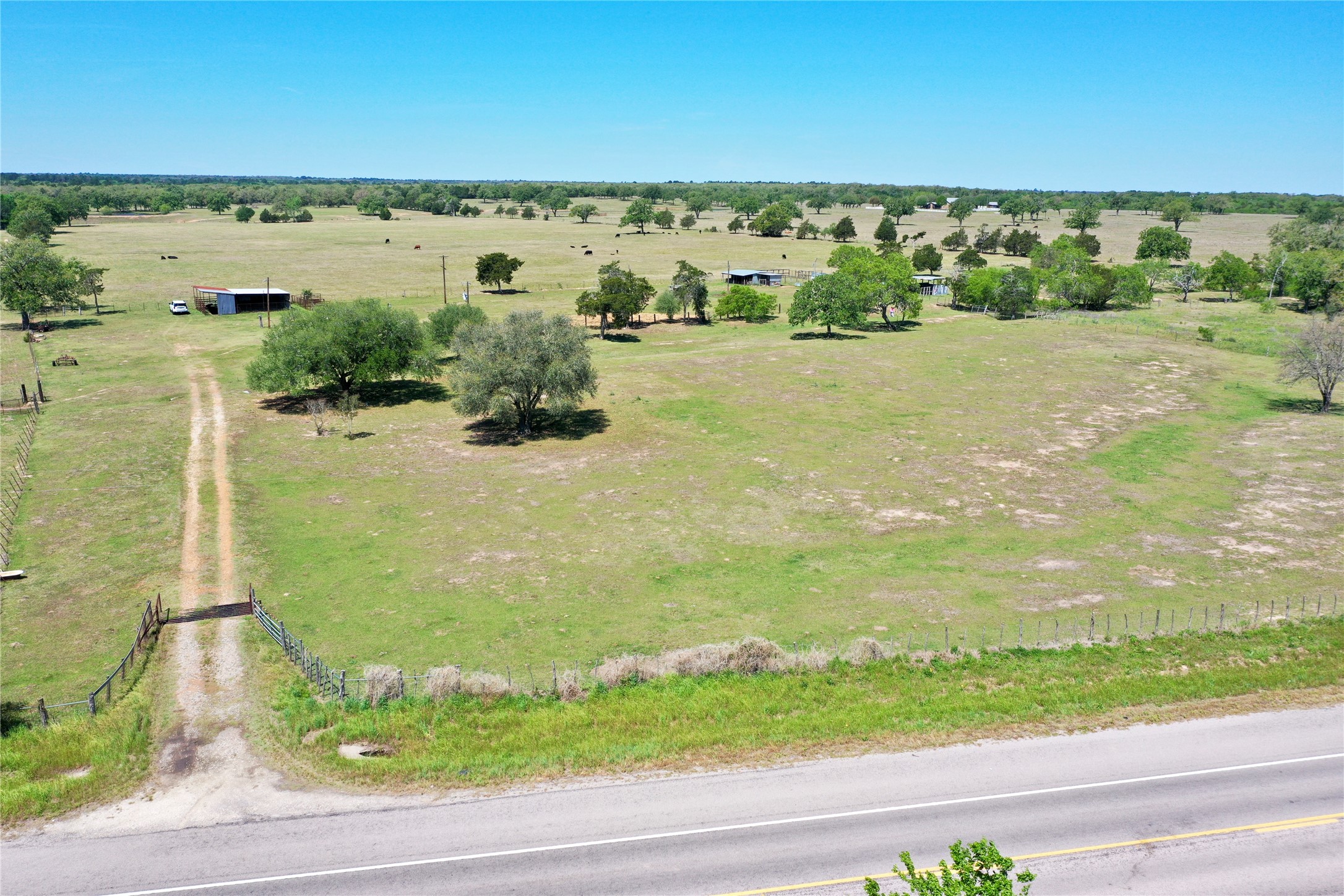 main property photo 25