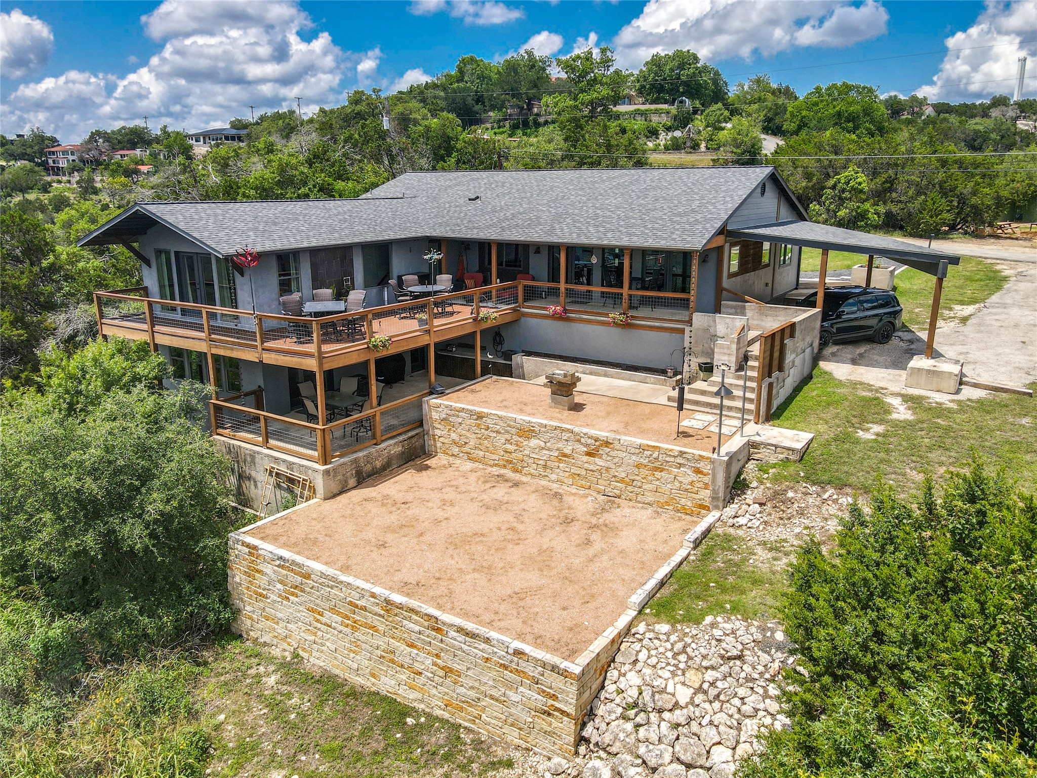 main property photo 33