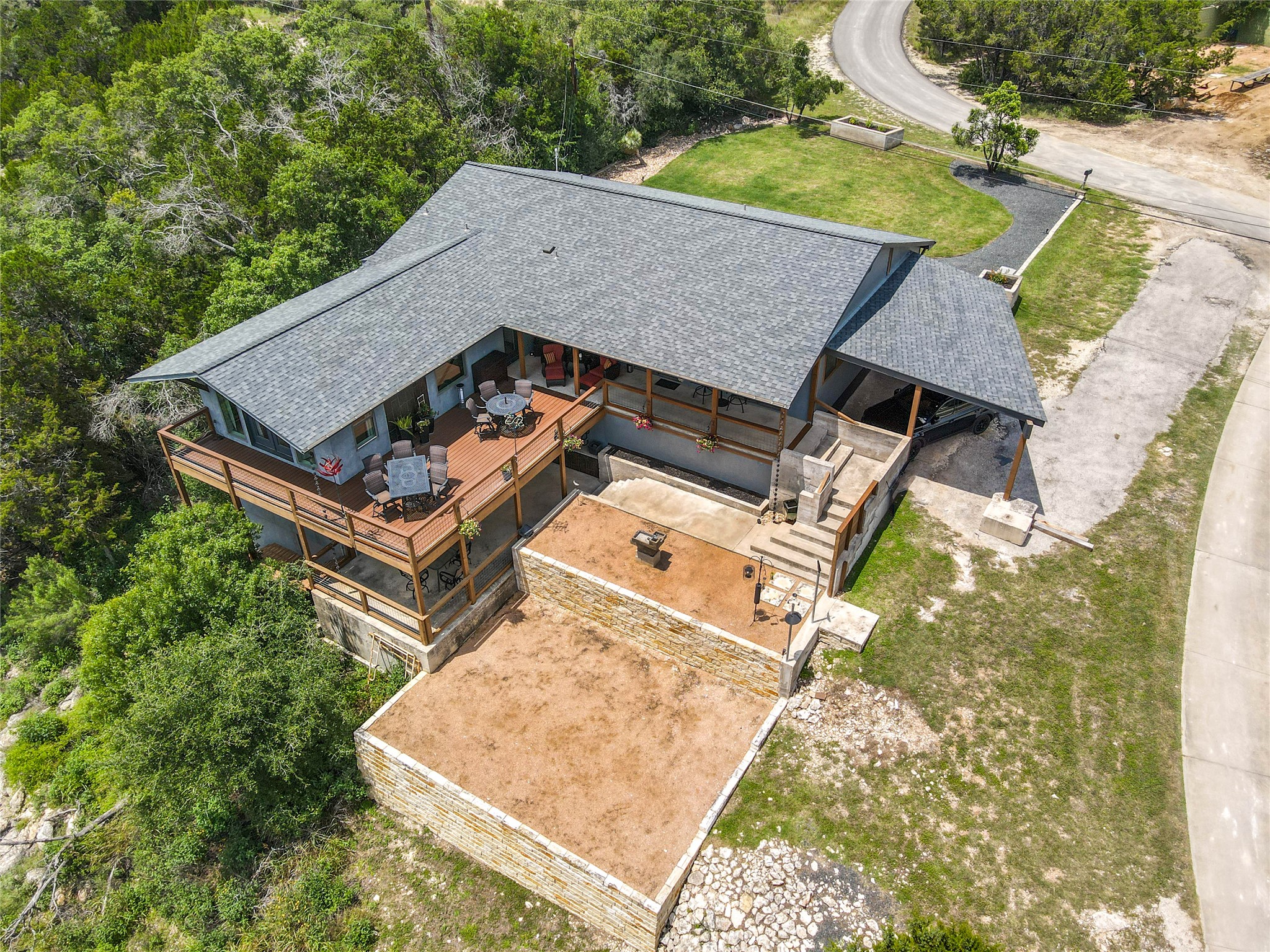 main property photo 35