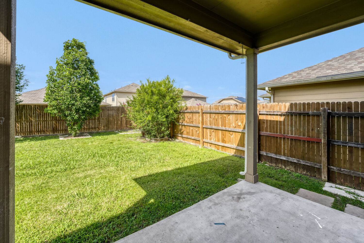 main property photo 25