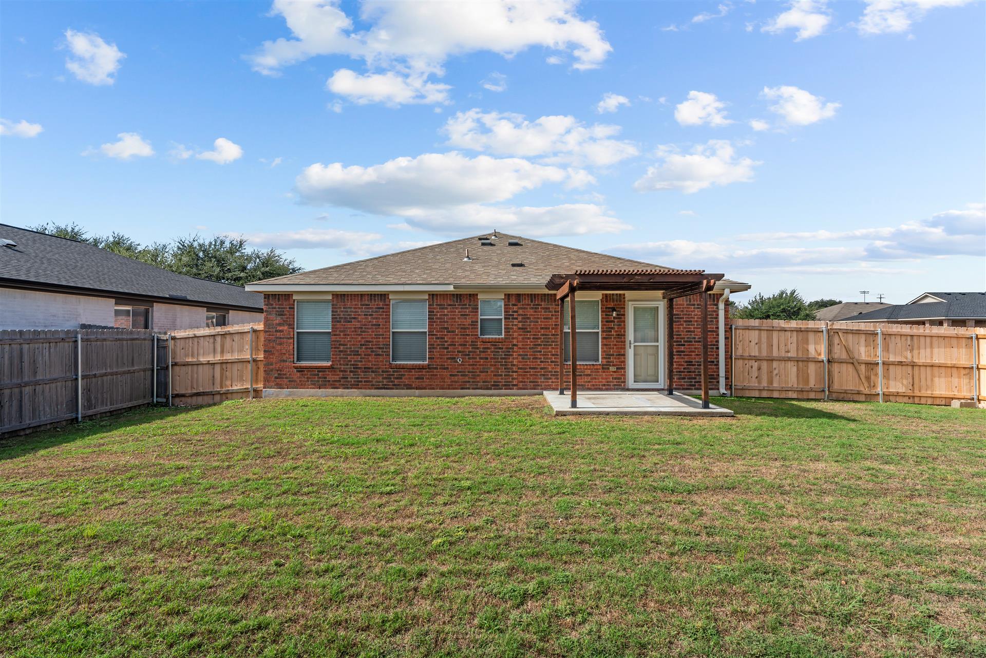 main property photo 22