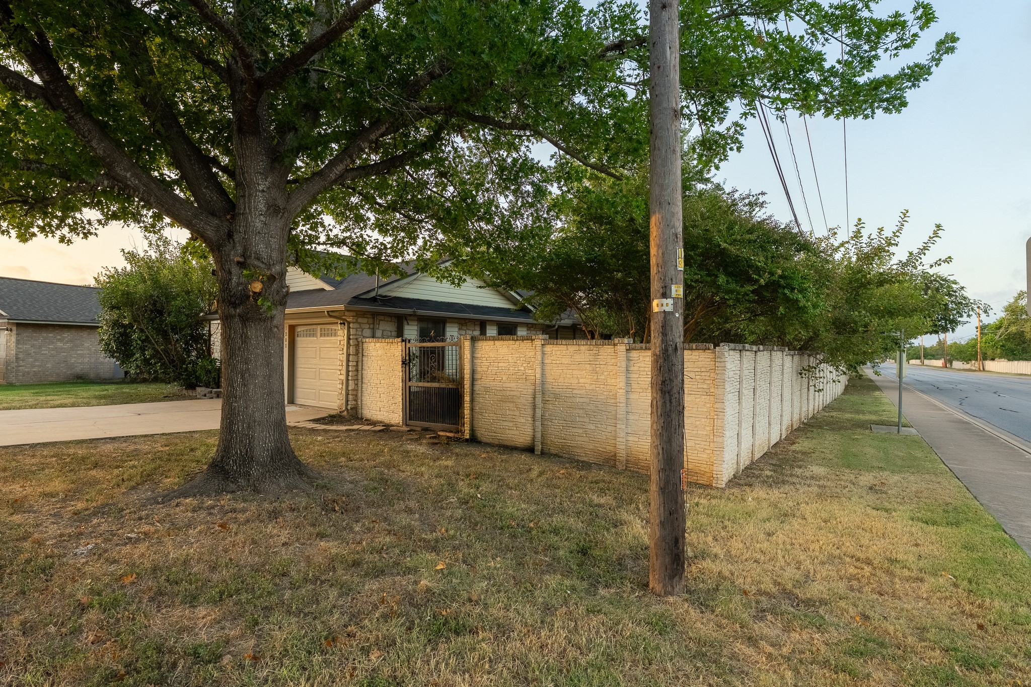 main property photo 29