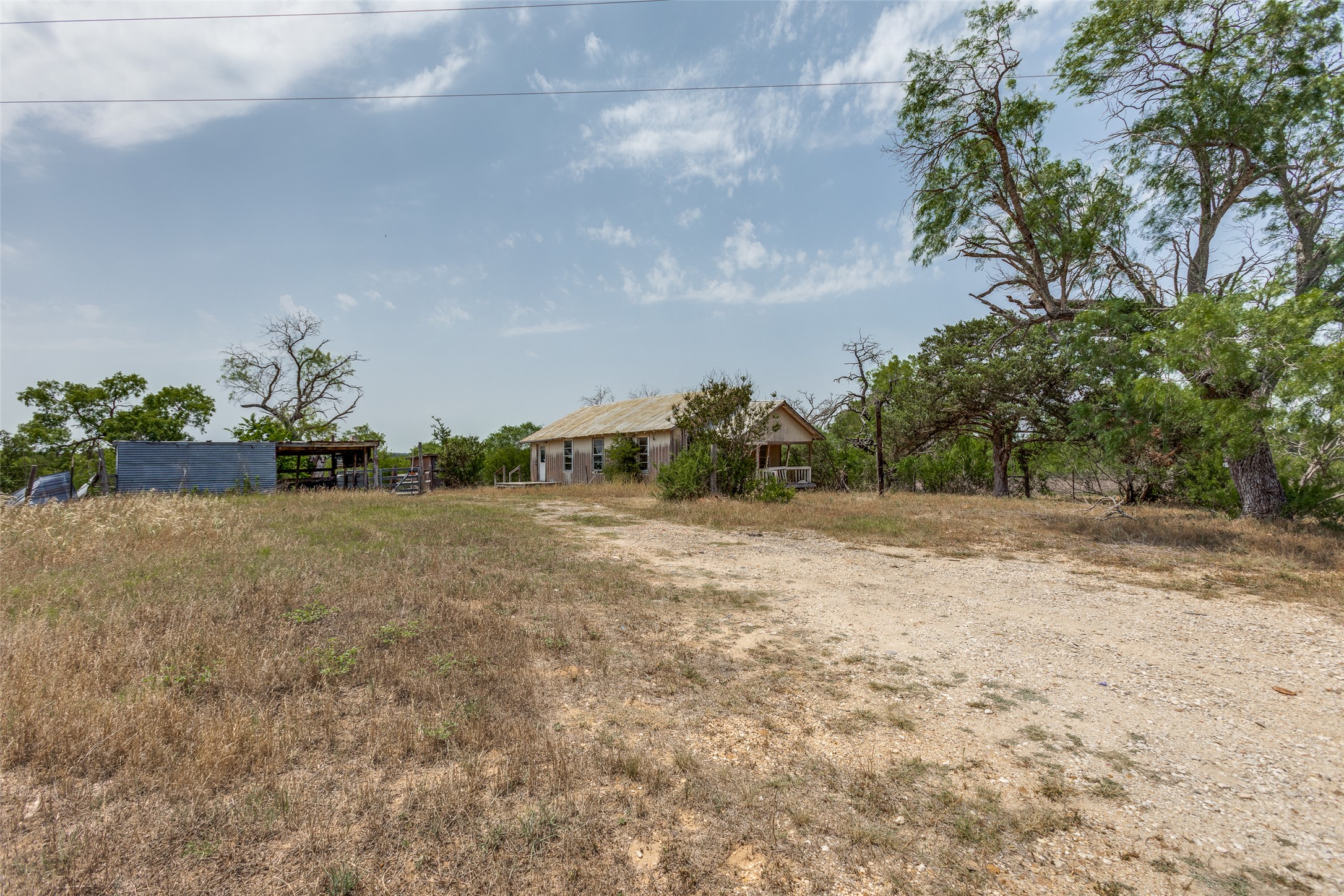main property photo 3