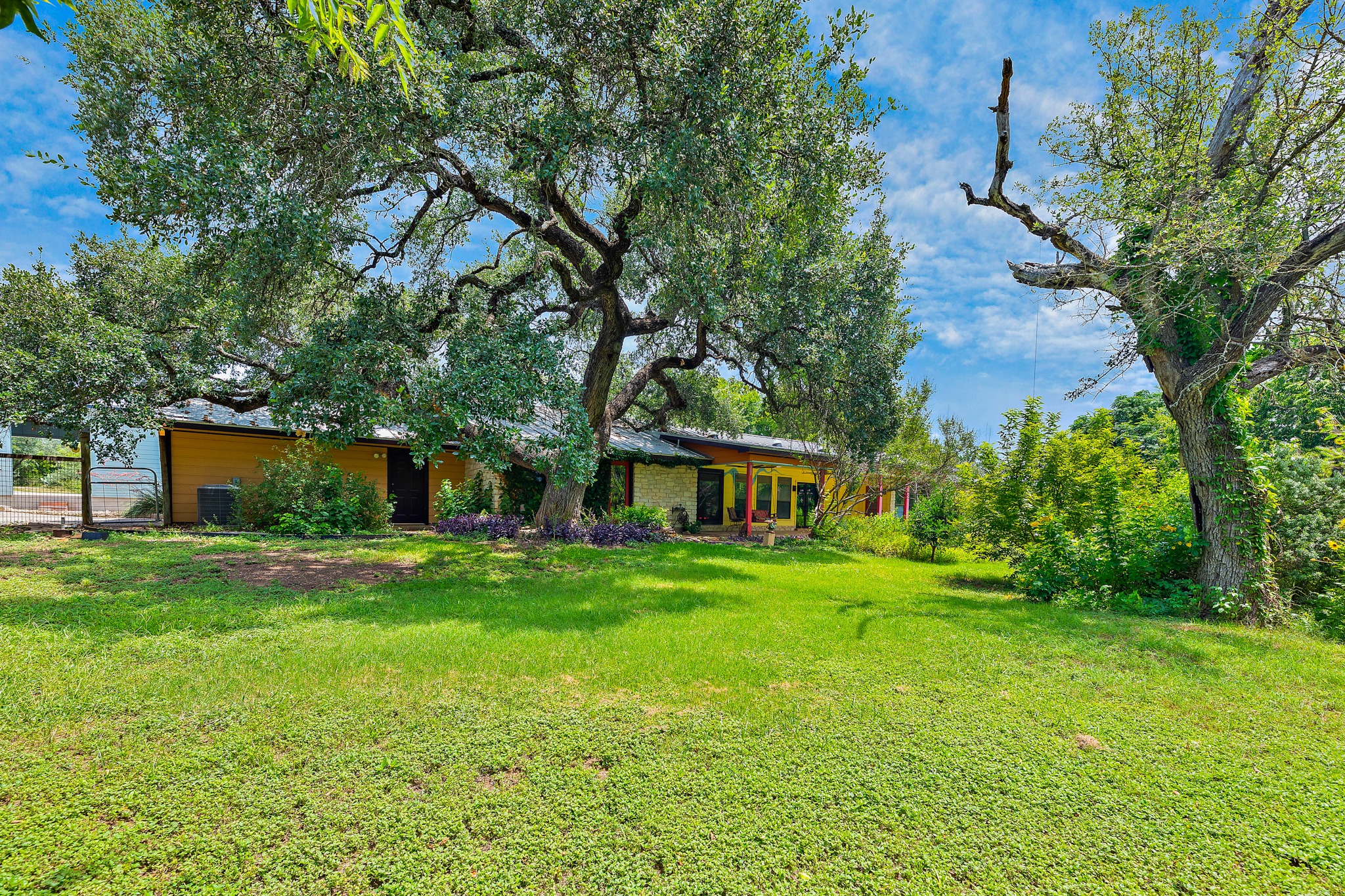 main property photo 38