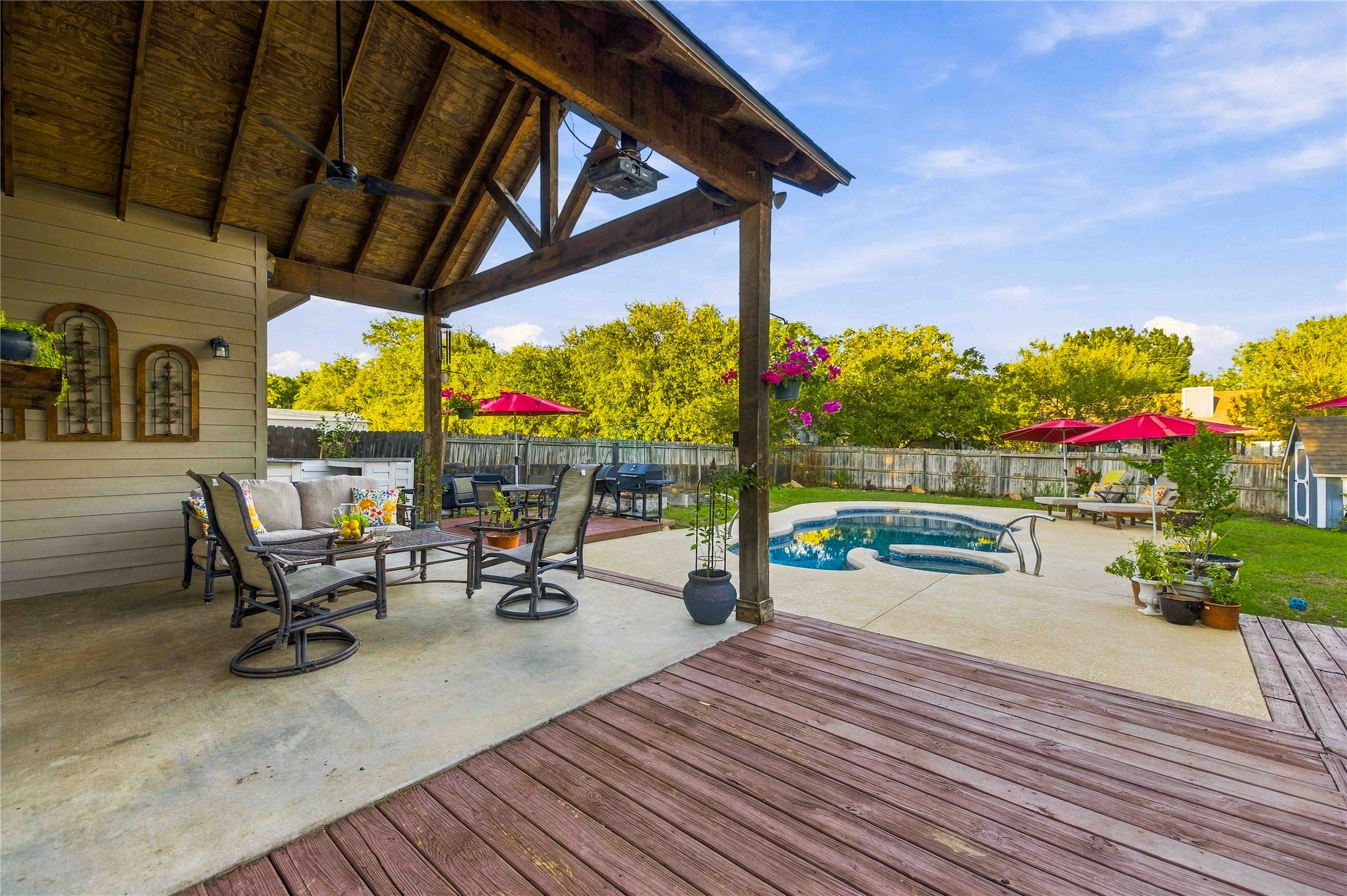 main property photo 29