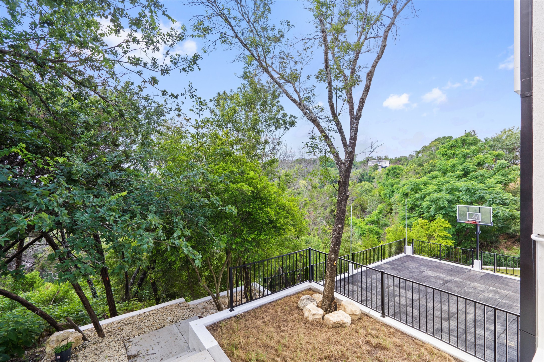 main property photo 36