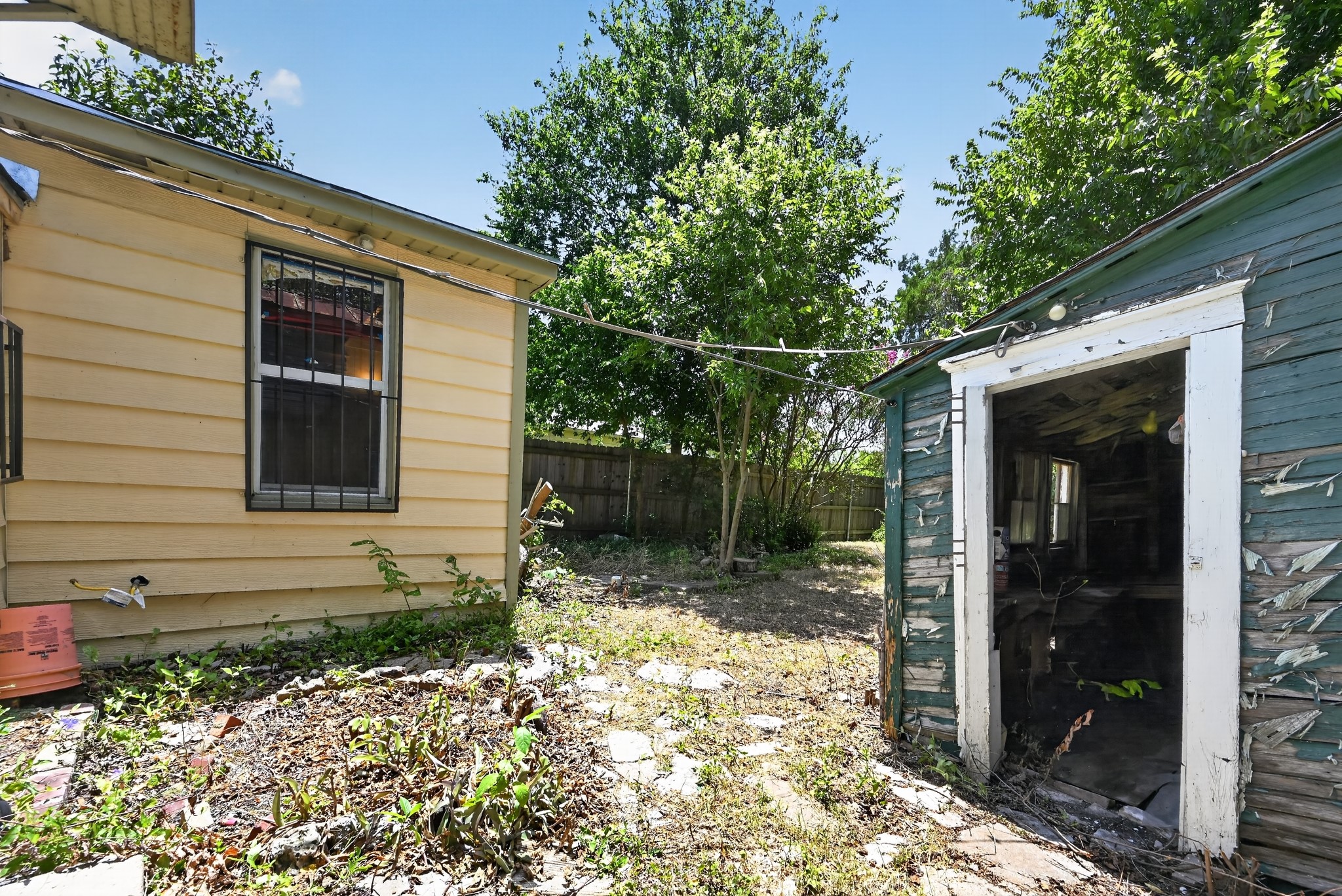 main property photo 34