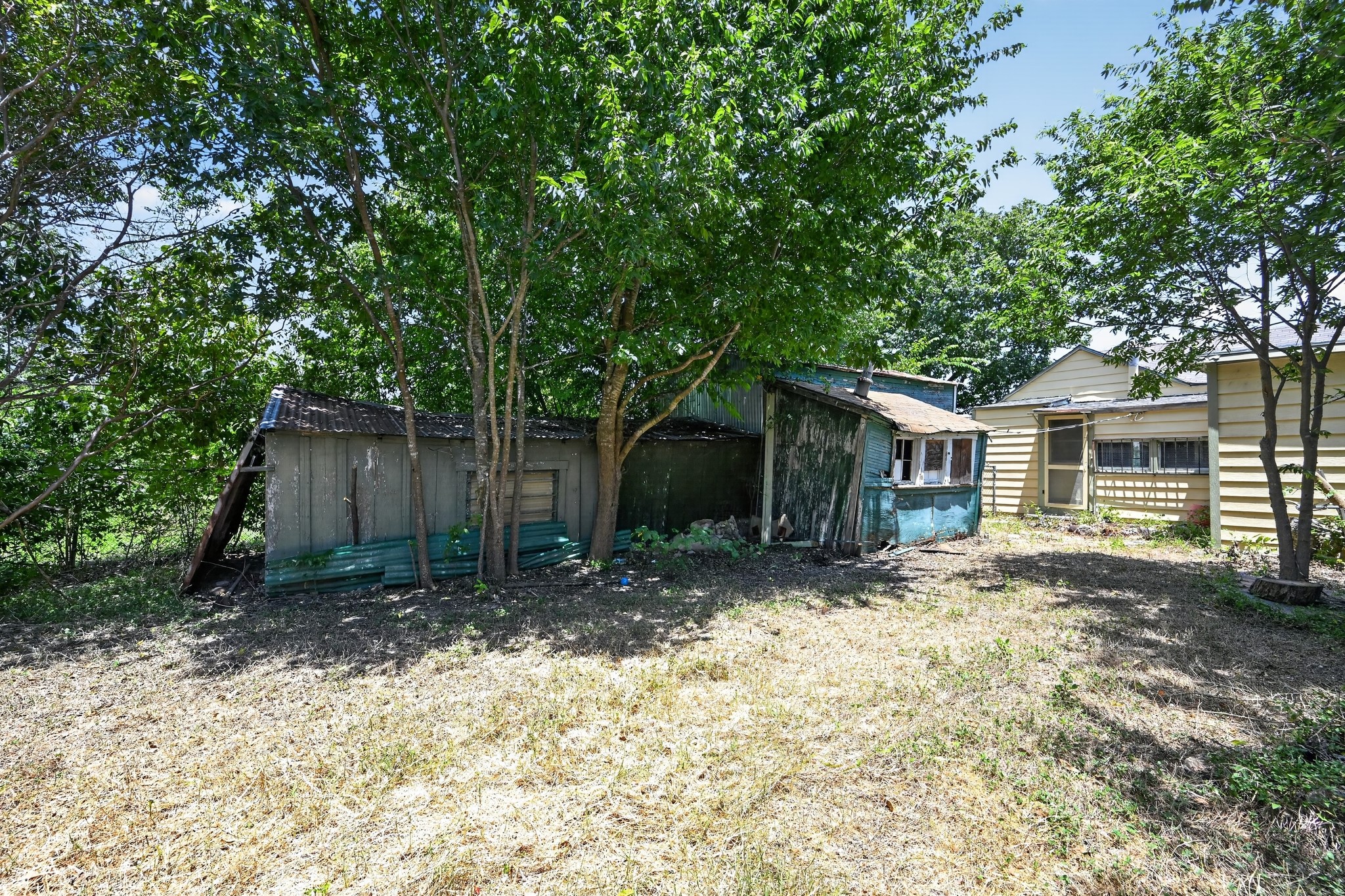 main property photo 36