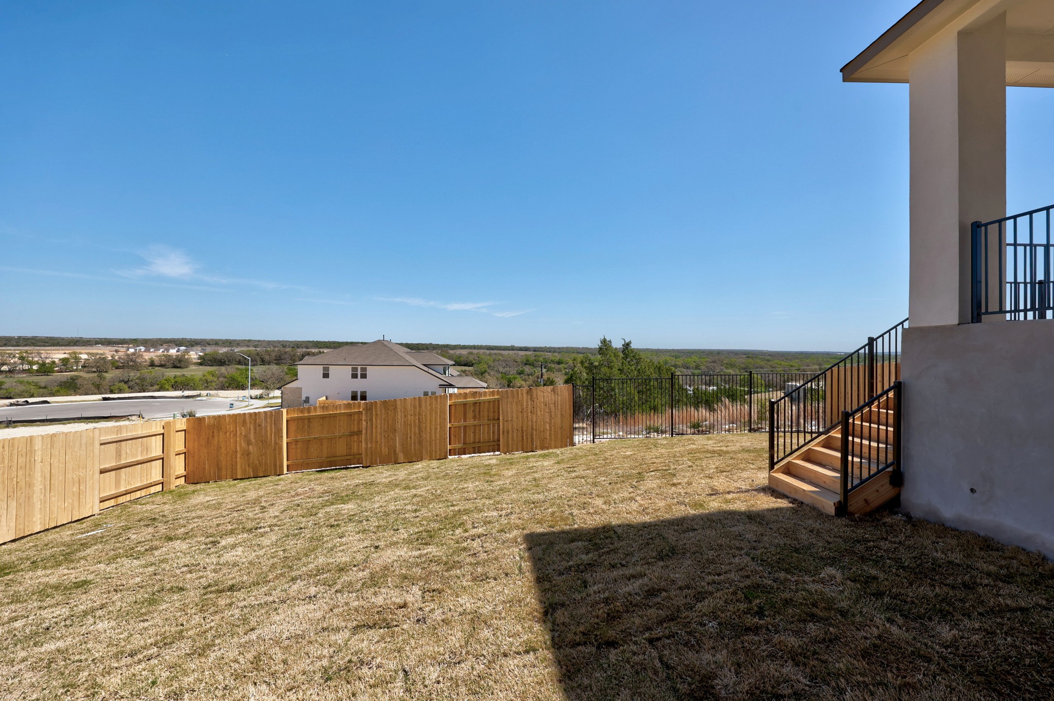 main property photo 31