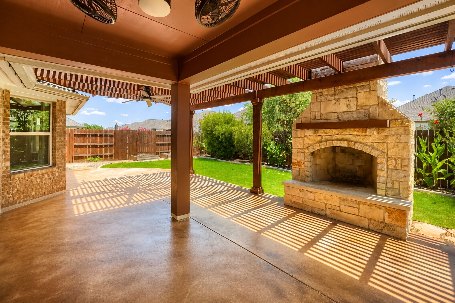 main property photo 27