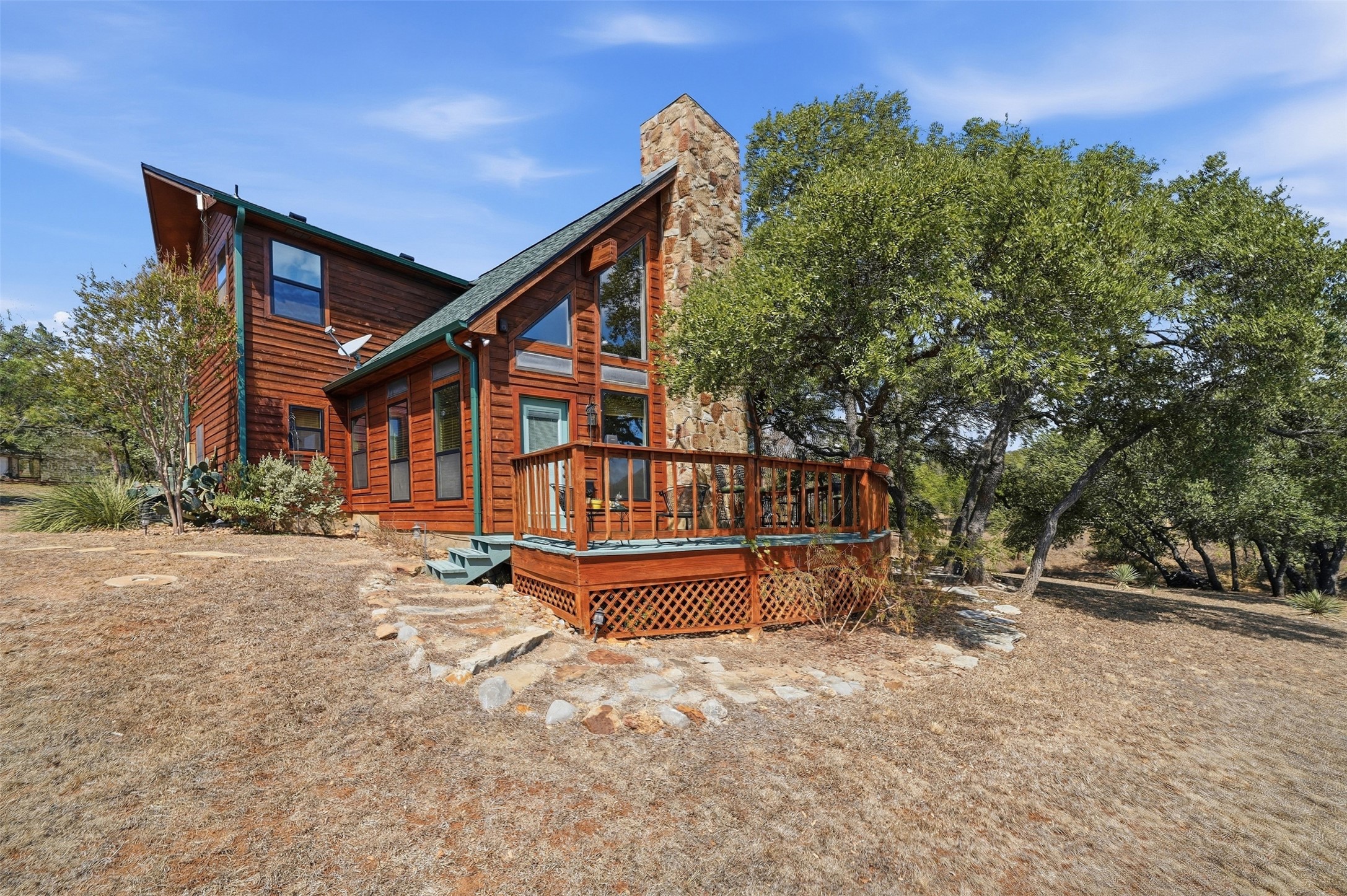 main property photo 31