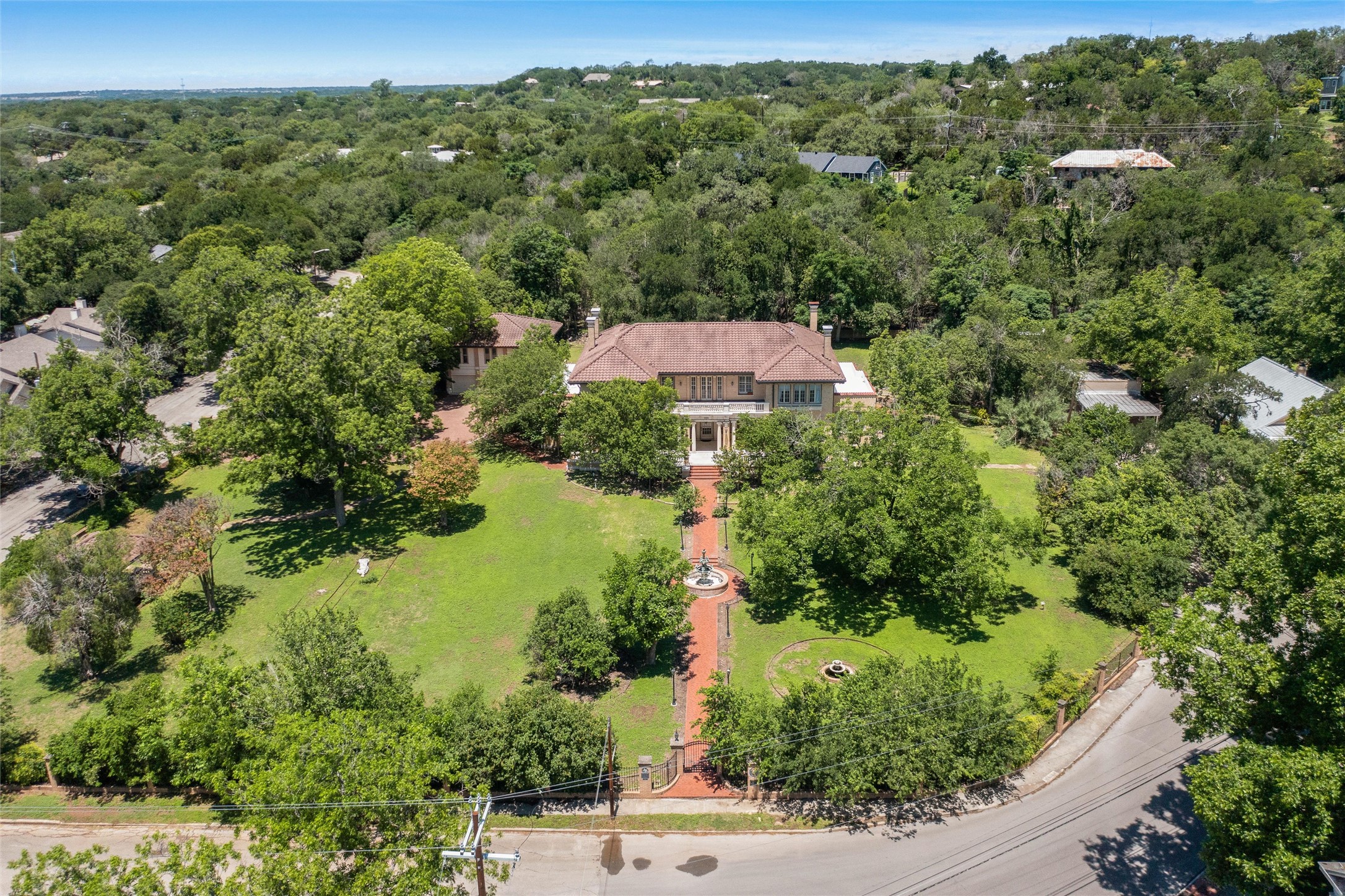 main property photo 38