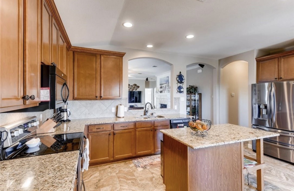 main property photo 9