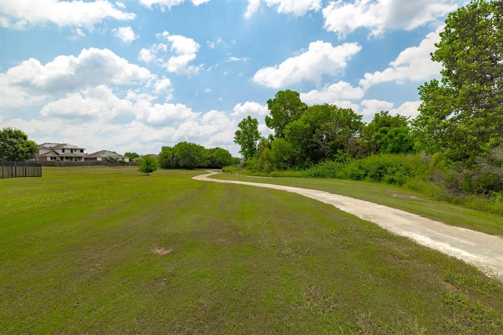 main property photo 36