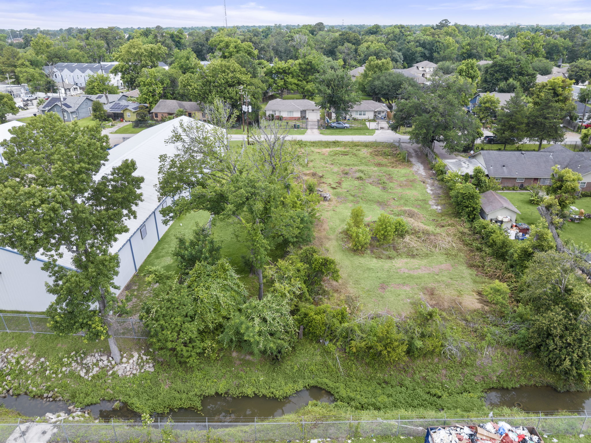 main property photo 9