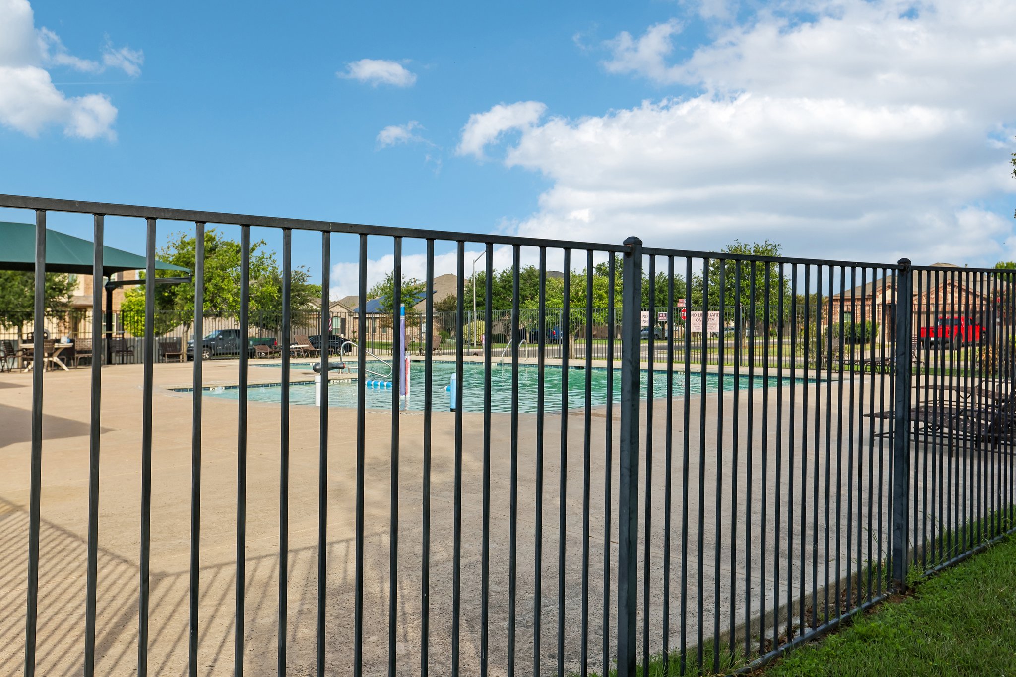 main property photo 30