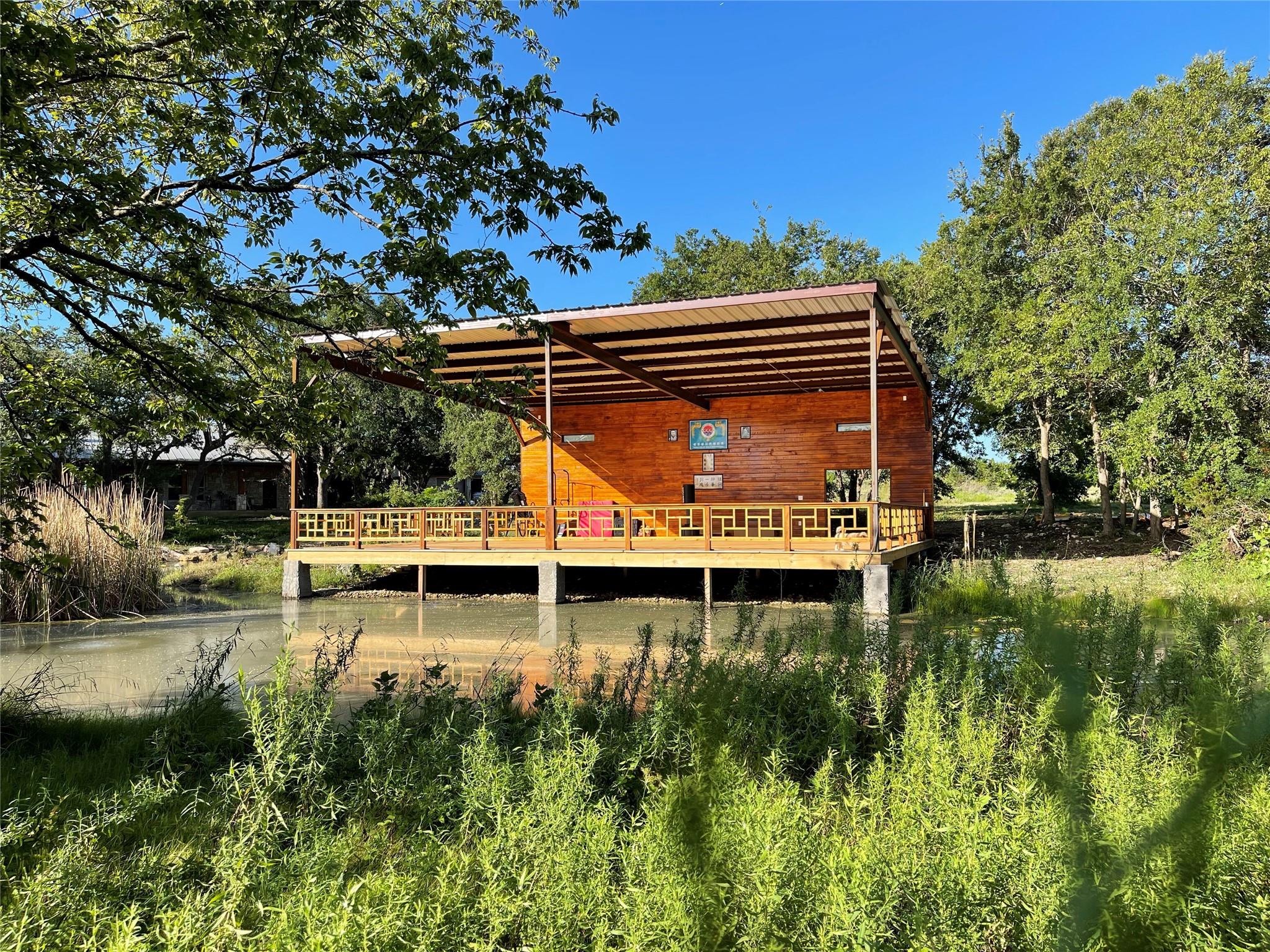 main property photo 14
