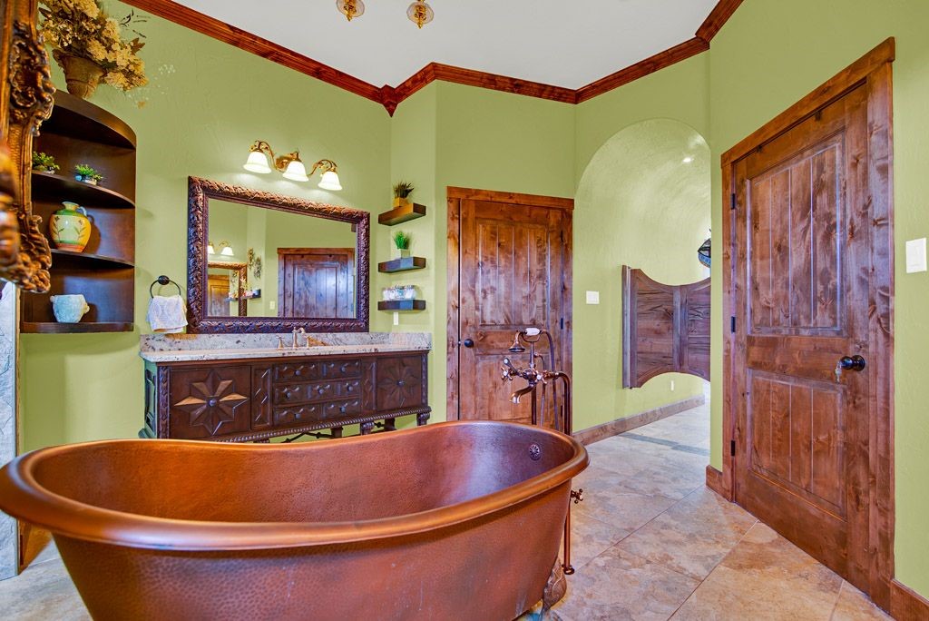 main property photo 17