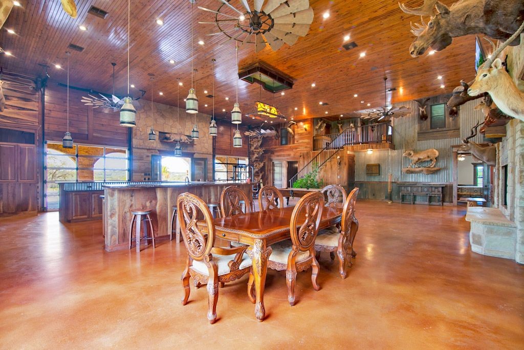 main property photo 25