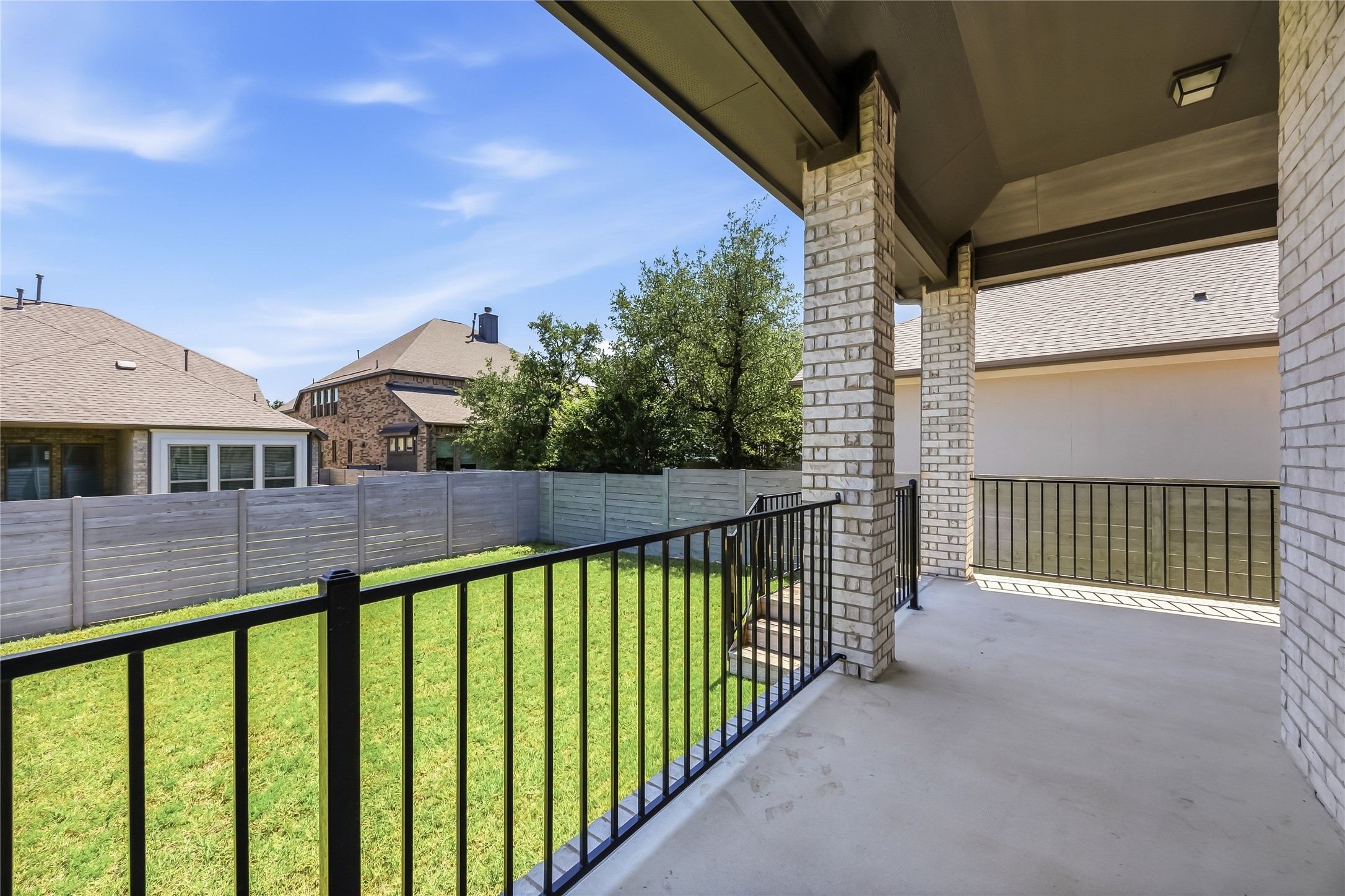 main property photo 32