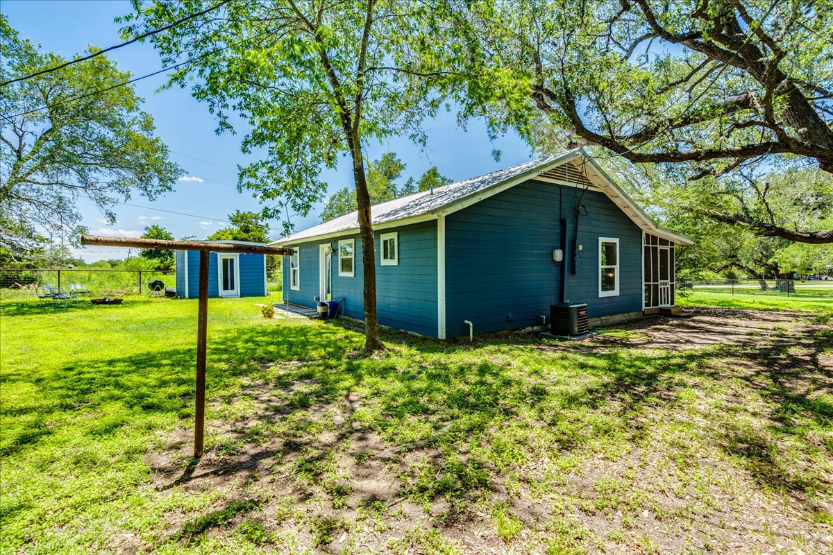 main property photo 23