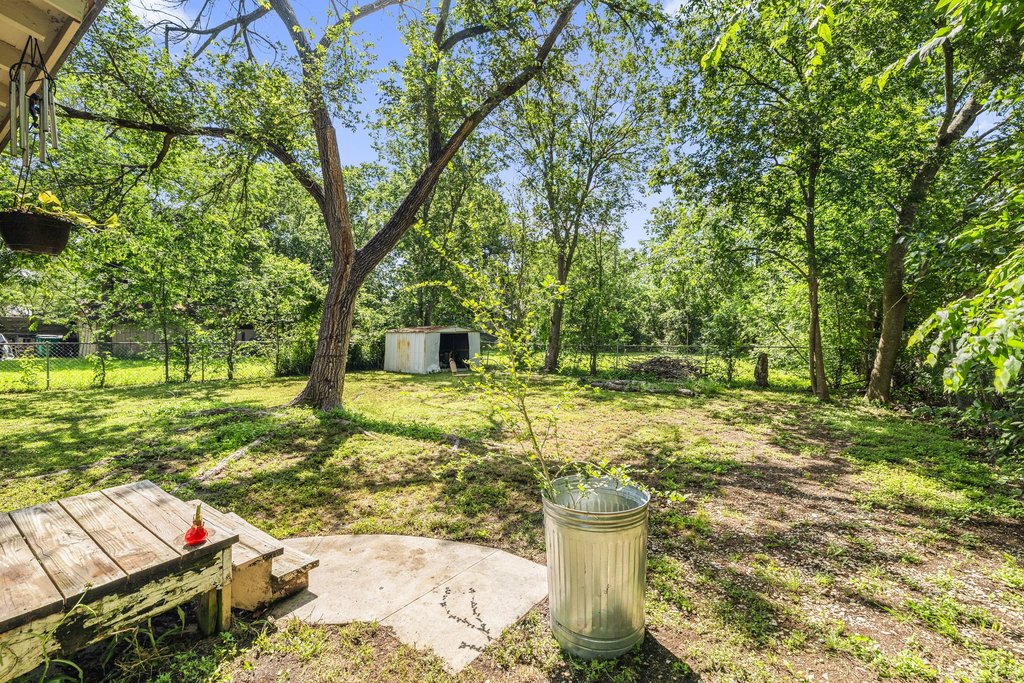 main property photo 19