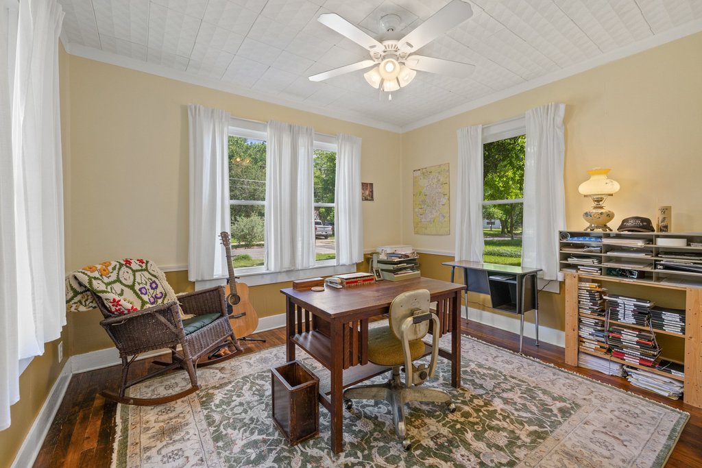 main property photo 8