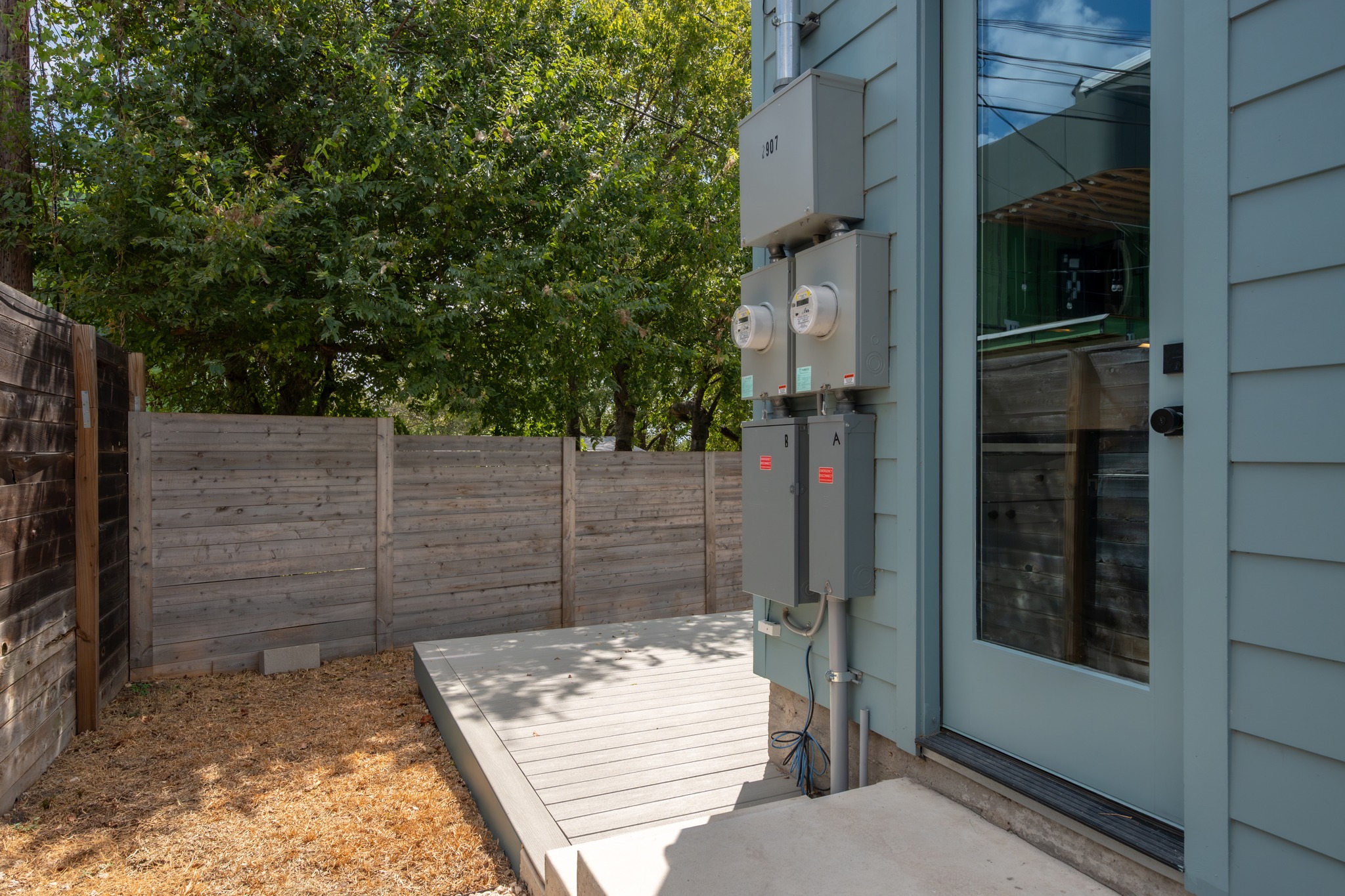 main property photo 31