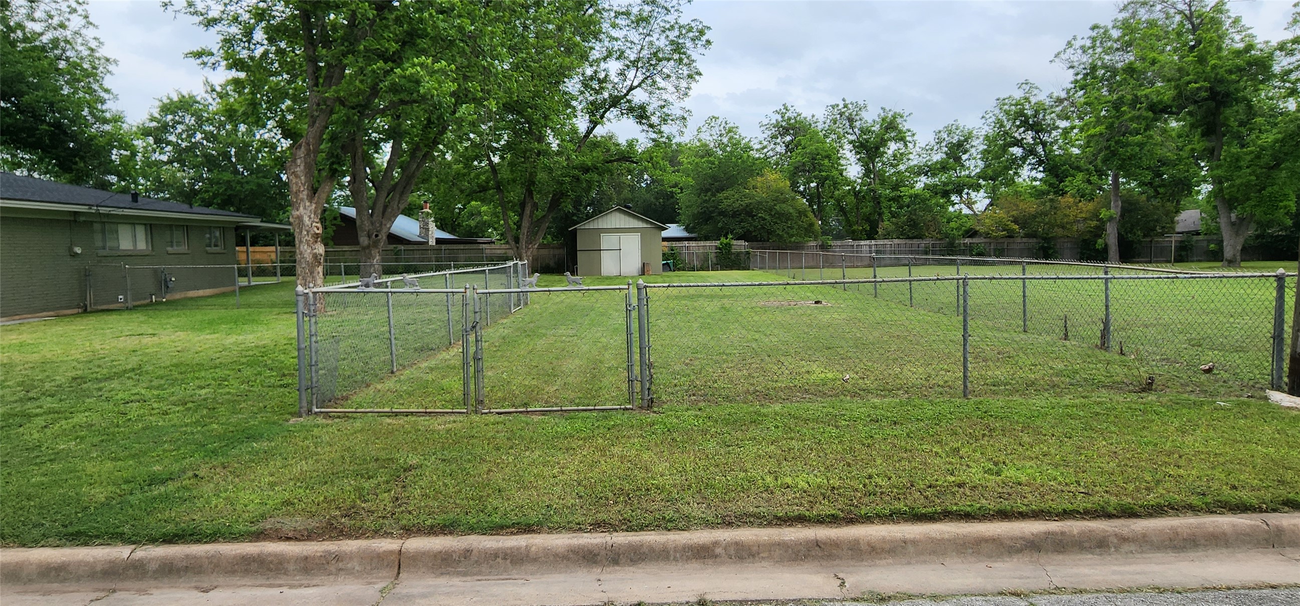 main property photo 29