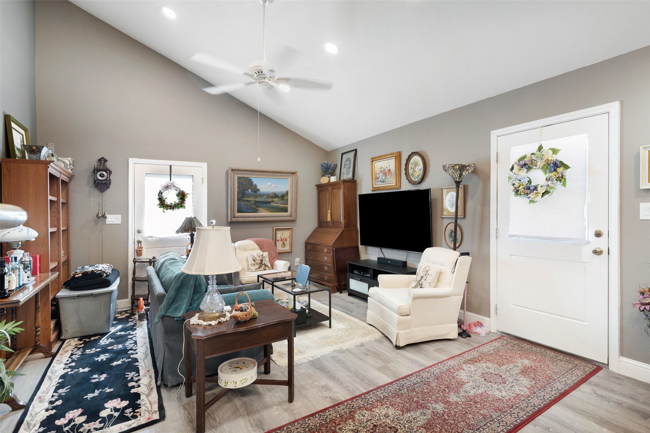 main property photo 21