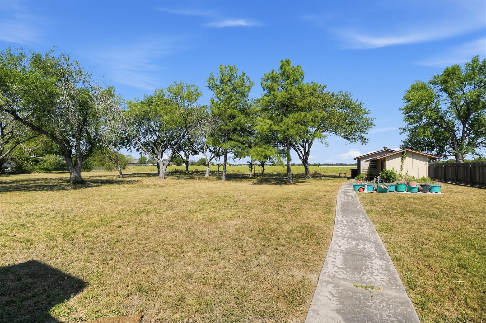 main property photo 23