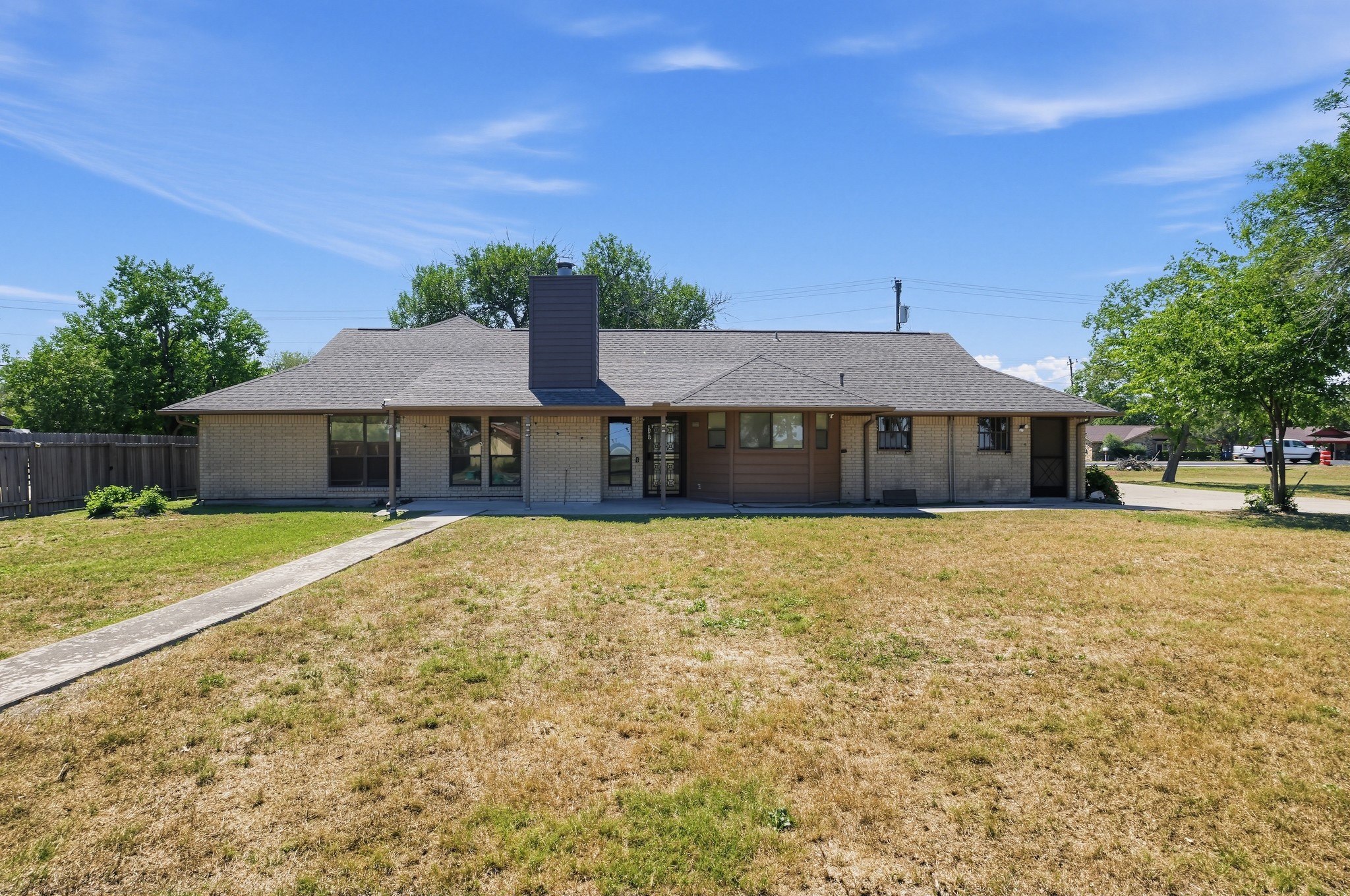 main property photo 25