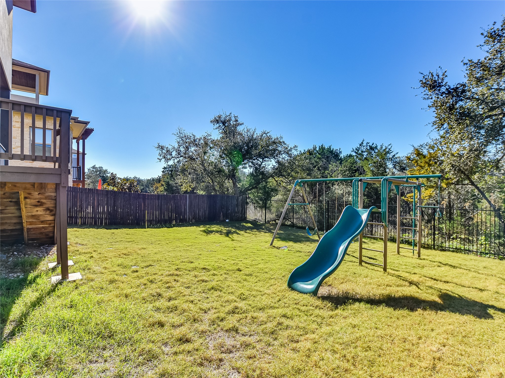 main property photo 34