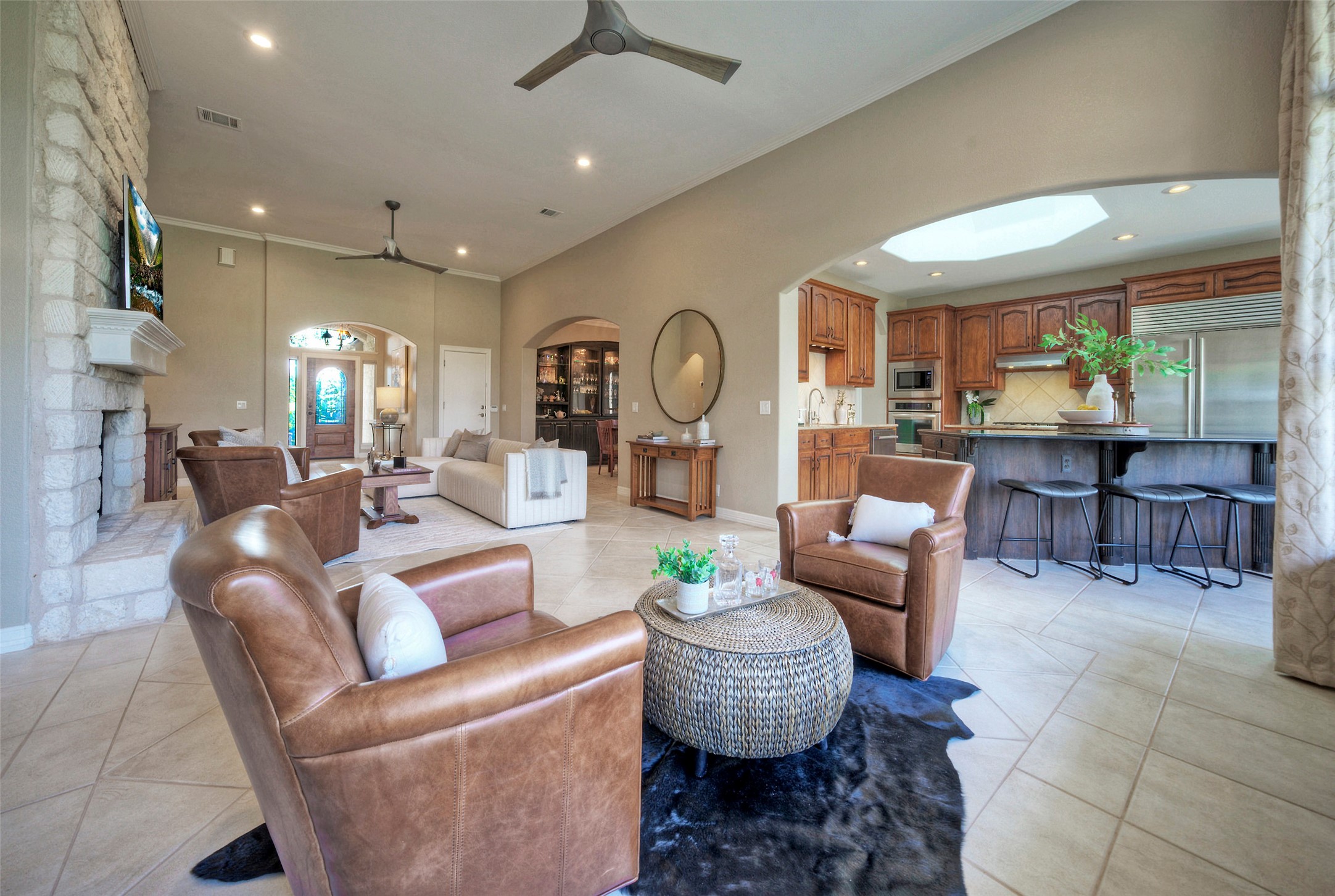 main property photo 17