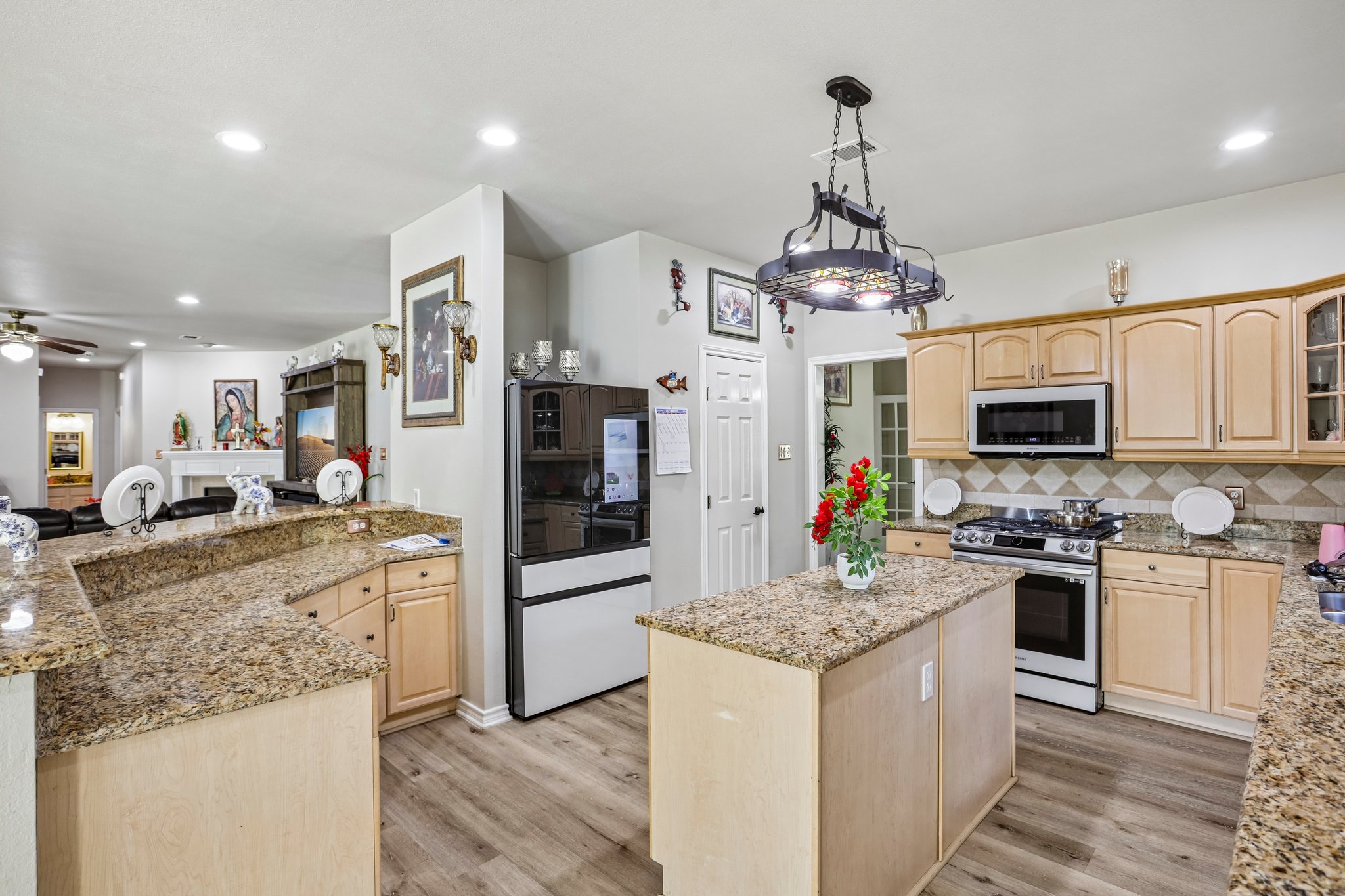 main property photo 15
