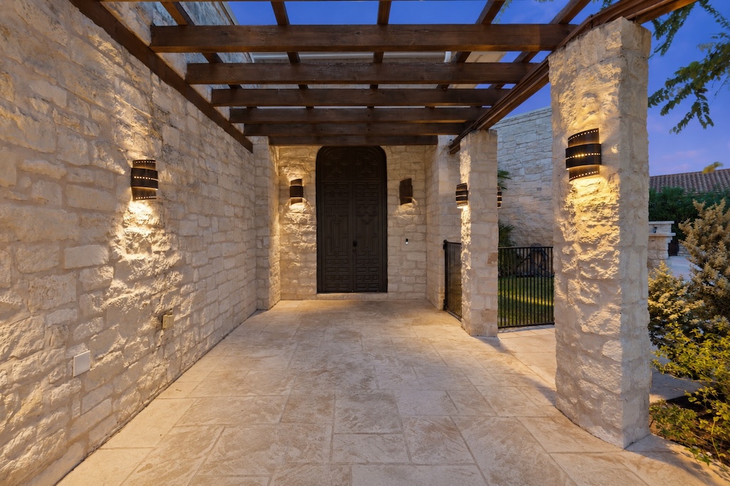 main property photo 36