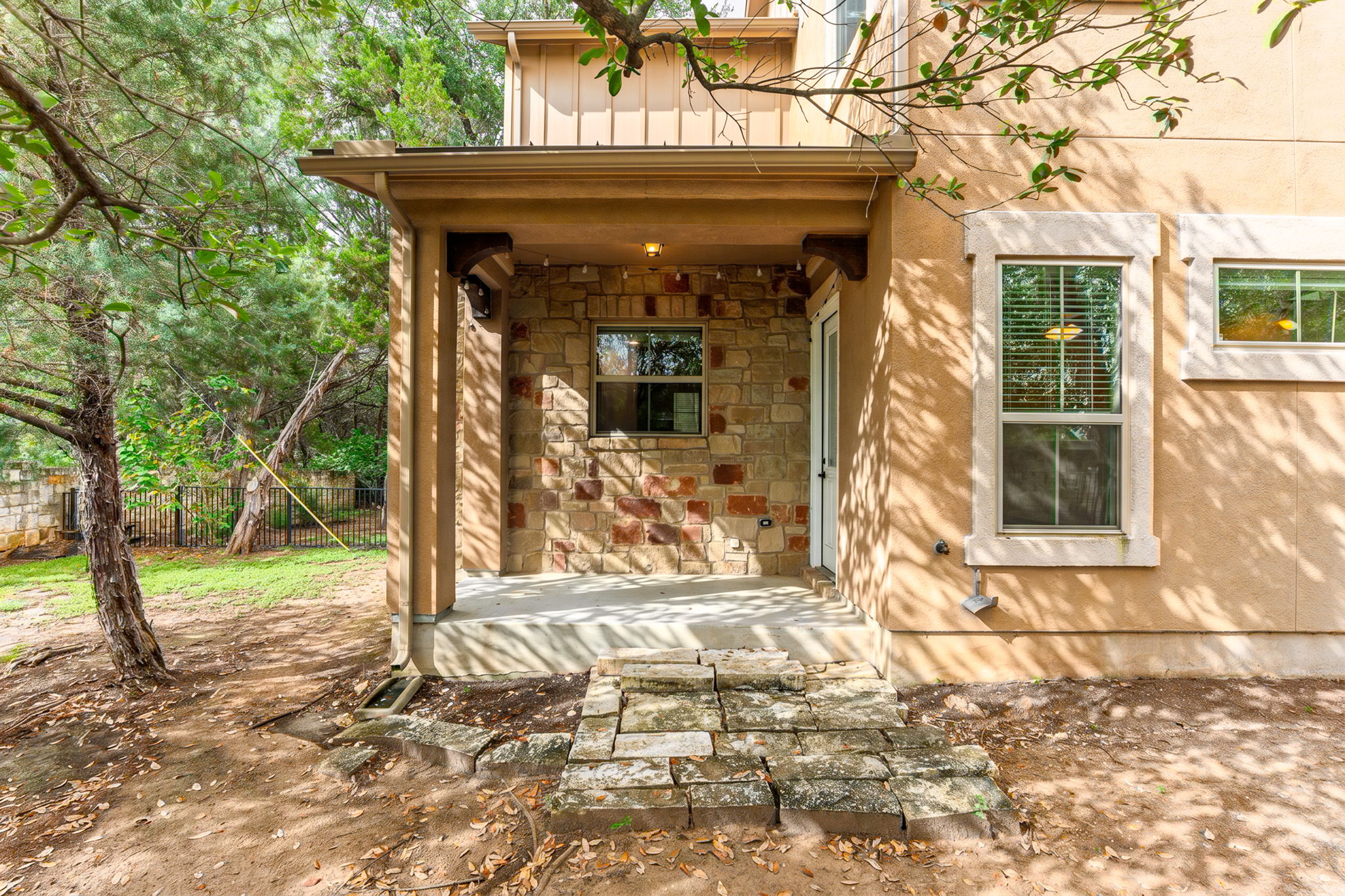 main property photo 29