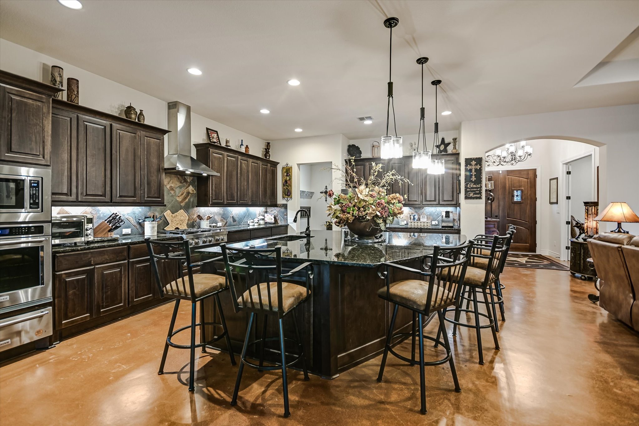 main property photo 3