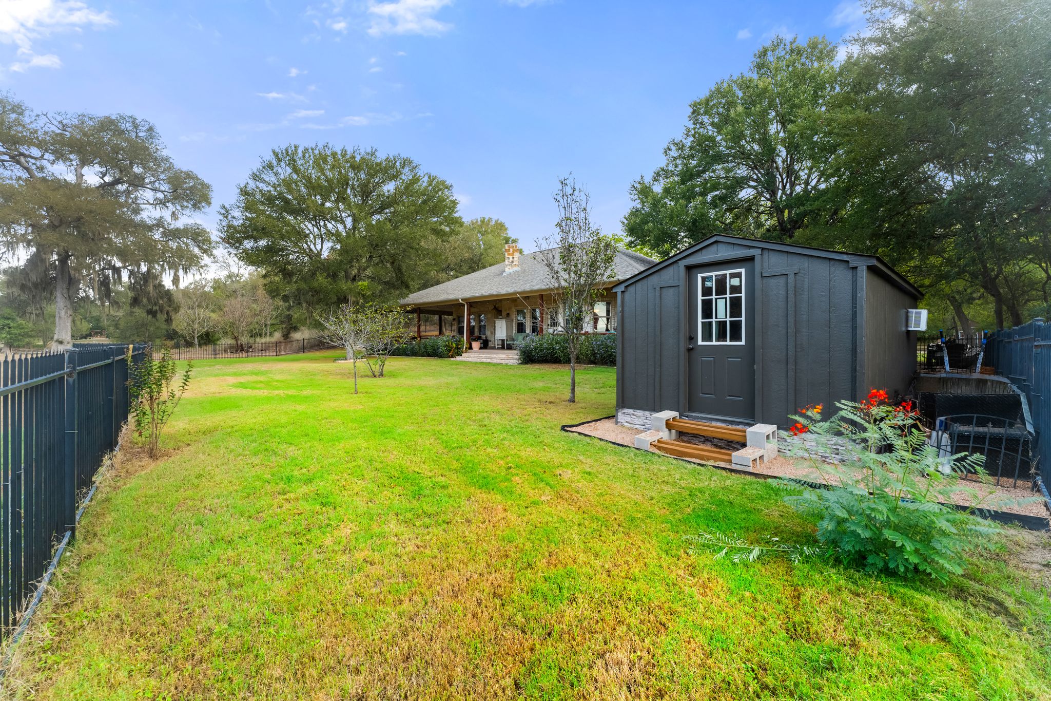 main property photo 20
