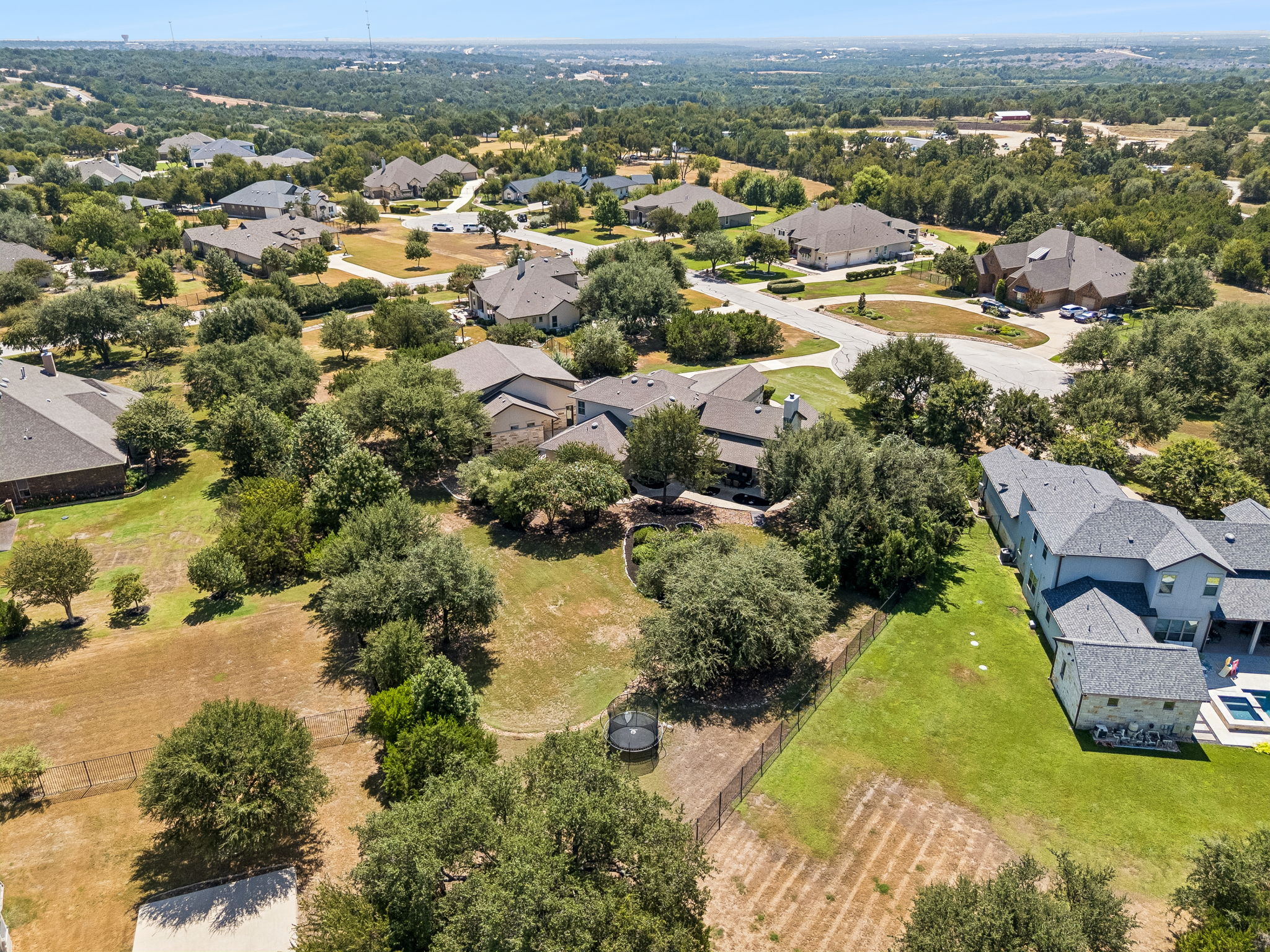 main property photo 39