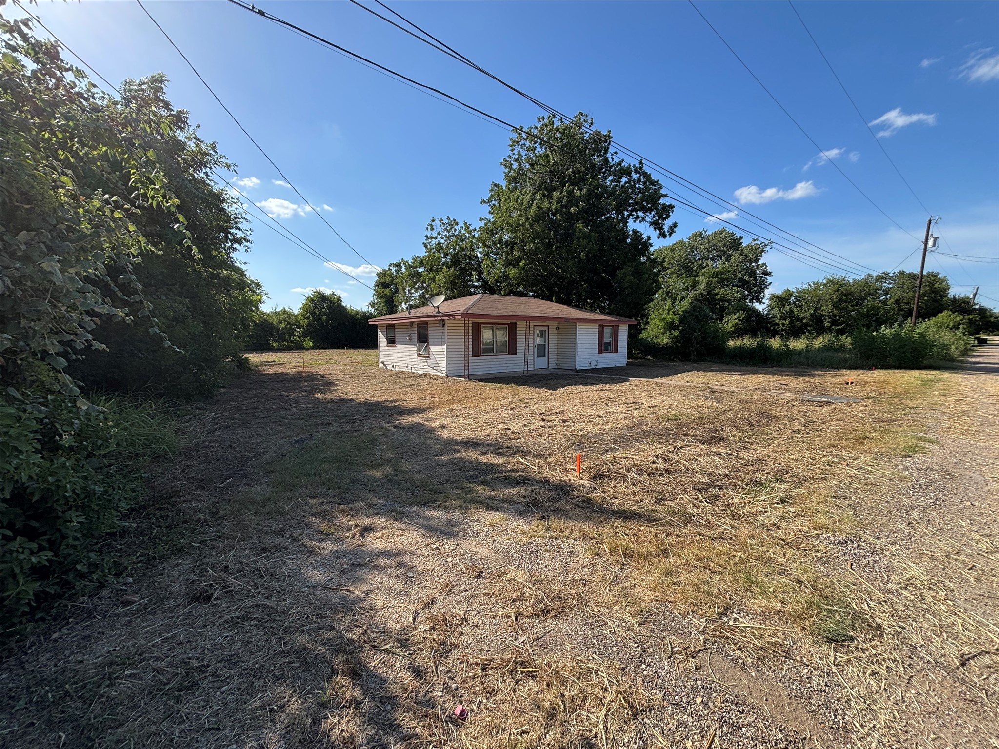 main property photo 22